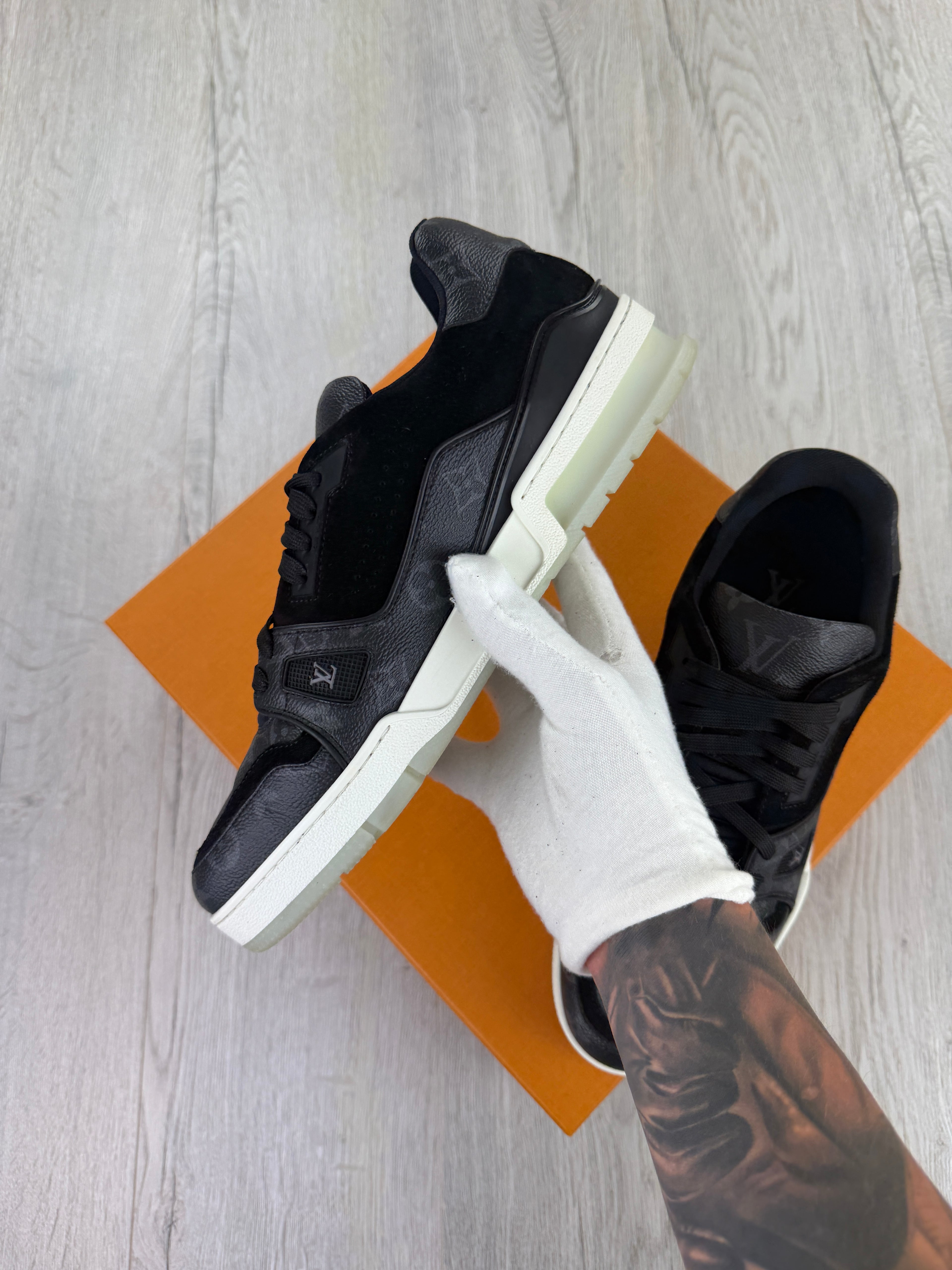 Louis Vuitton Men’s Black Low Trainers - Uk 9 (Fit 10)