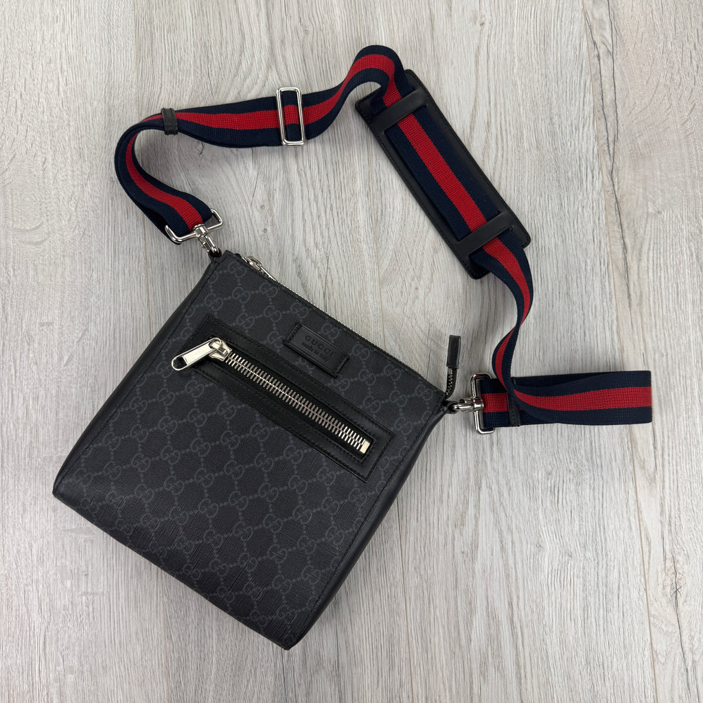 Gucci Messenger Men’s GG Black Small Side Big