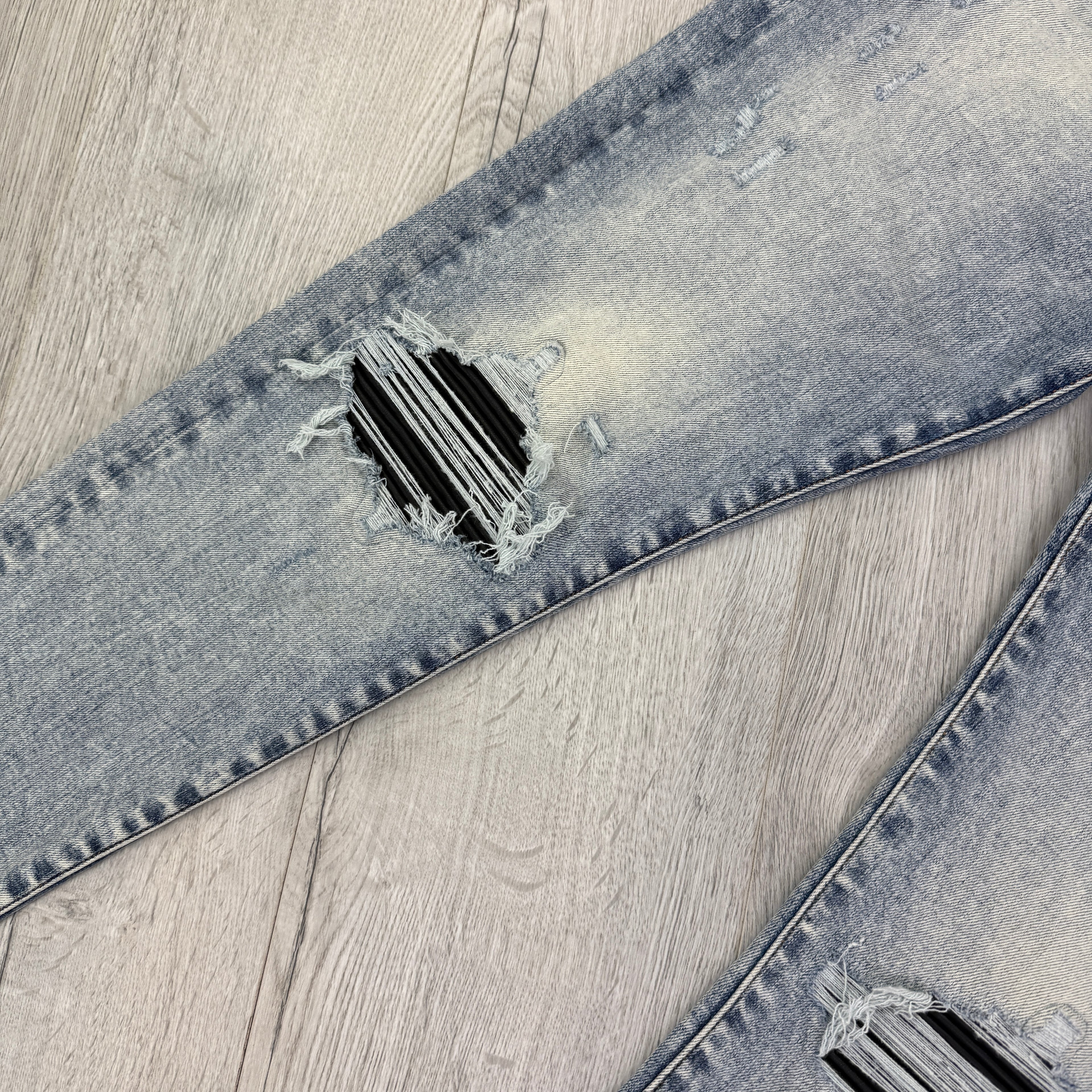 Amiri MX1 Men’s Blue Distressed Jeans