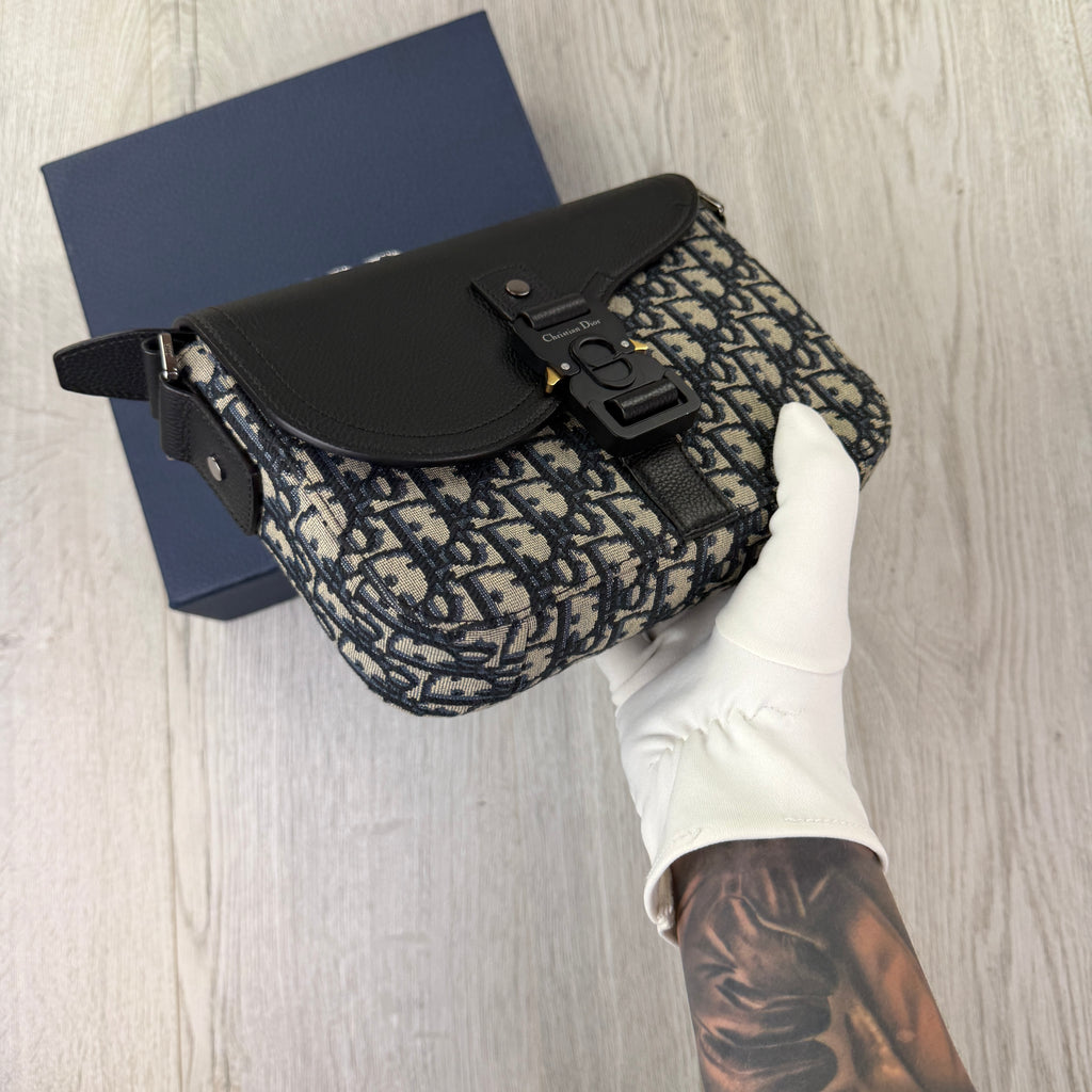 Christian Dior Men’s Beige & Black Oblique Messenger Saddle Bag With Strap