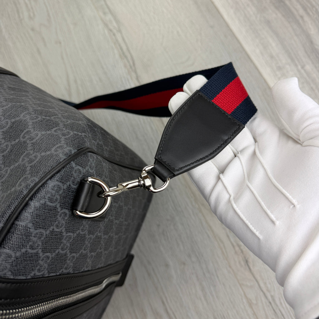 Gucci Mens Large GG Supreme Duffle Bag