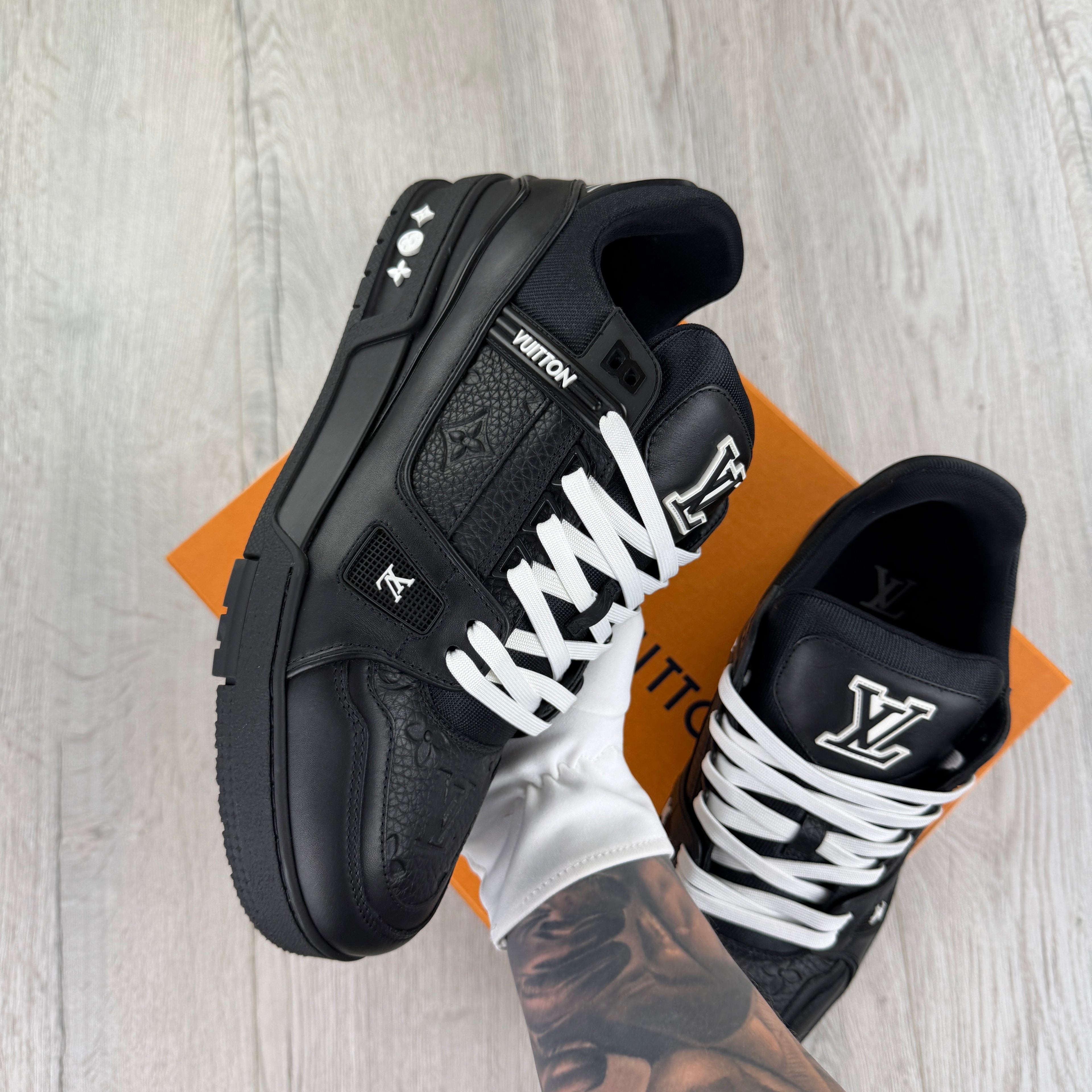 Louis Vuitton Men’s Black & White Trainers - Uk 8.5 (Fit 9)