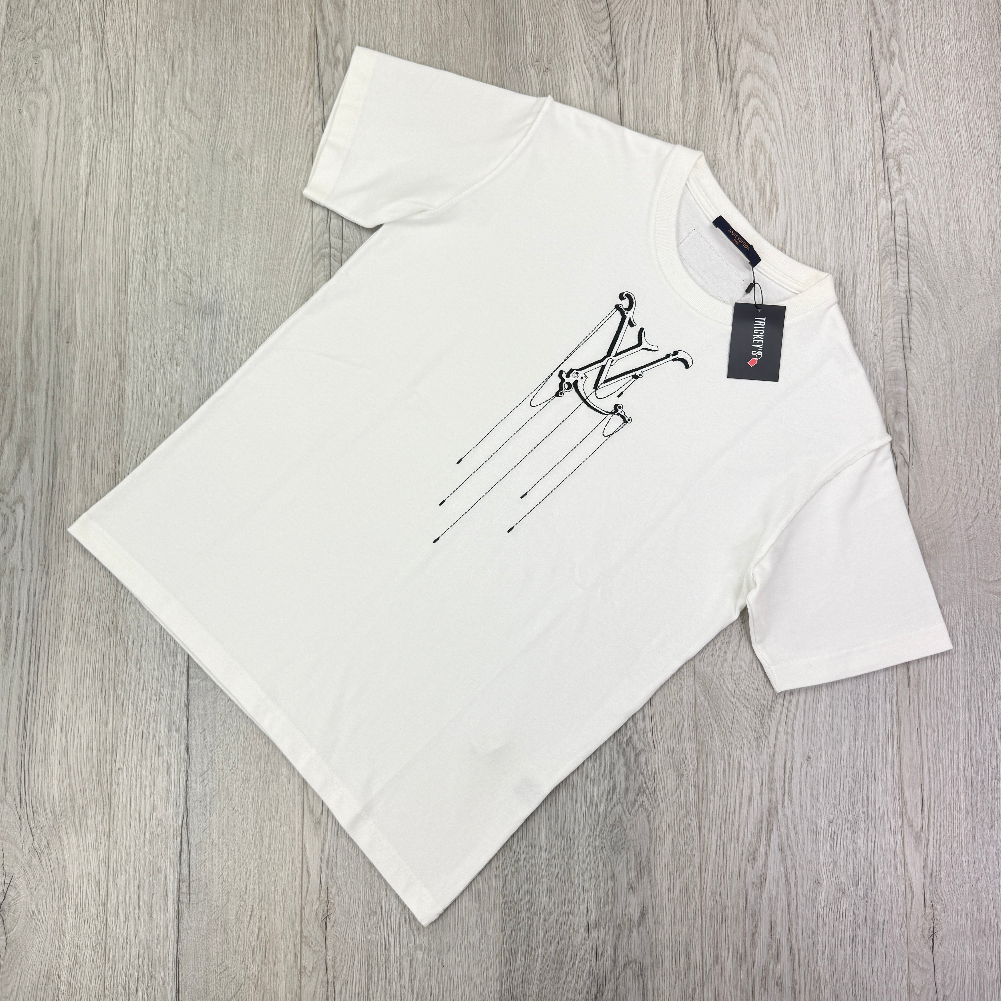 Louis Vuitton Men’s White Embroidered Pendant Logo T-Shirt - Small