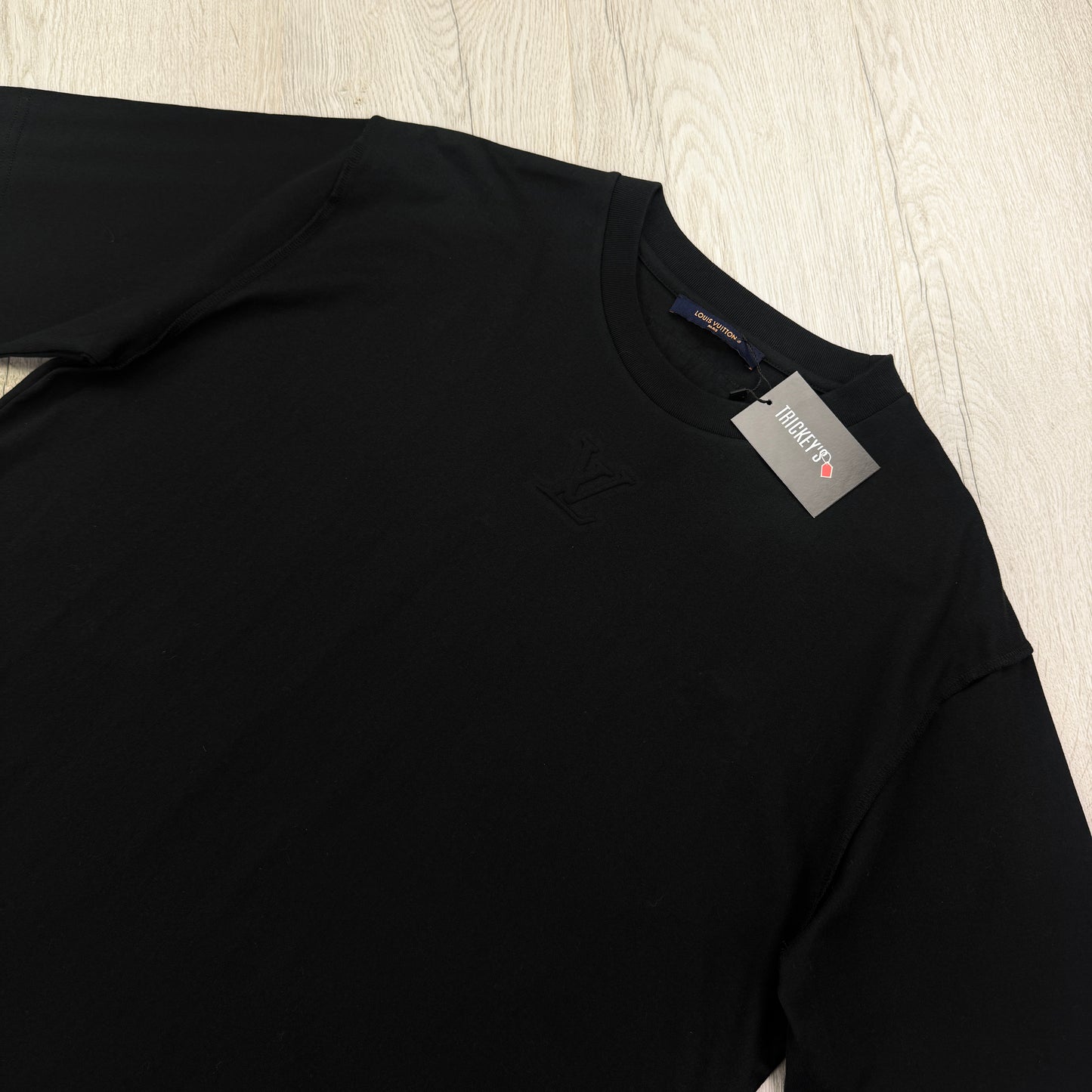 Louis Vuitton Men's Black Embossed T-shirt - XL