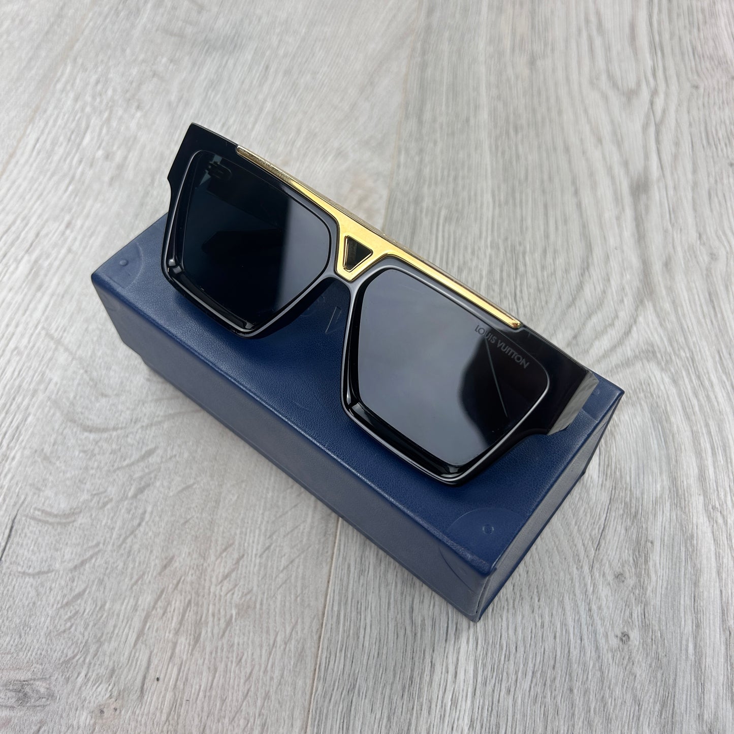 Louis Vuitton Men’s 1.1 Evidence Black & Gold Sunglasses