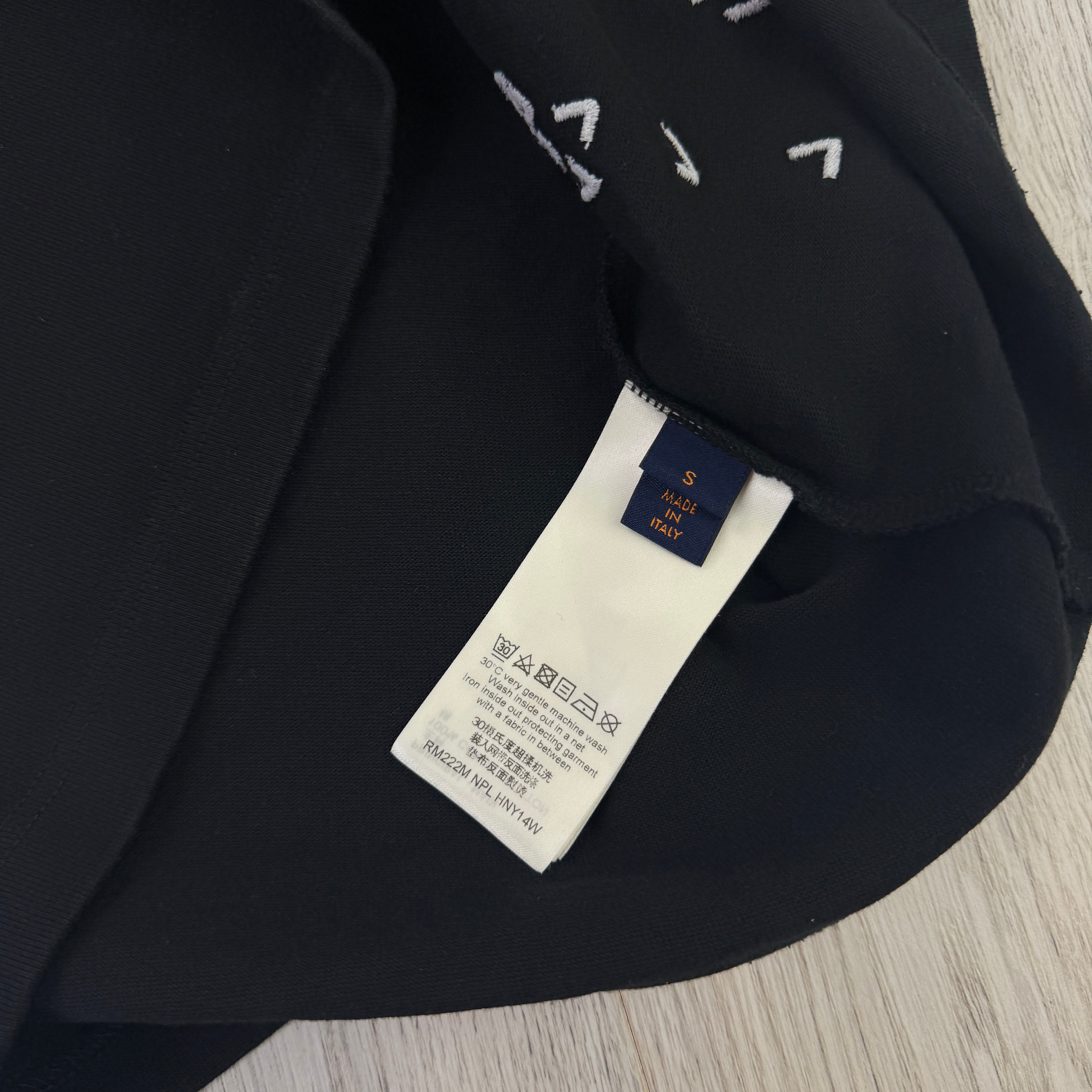 Louis Vuitton Men’s LV Spread Embroidery Black T-Shirt - Small