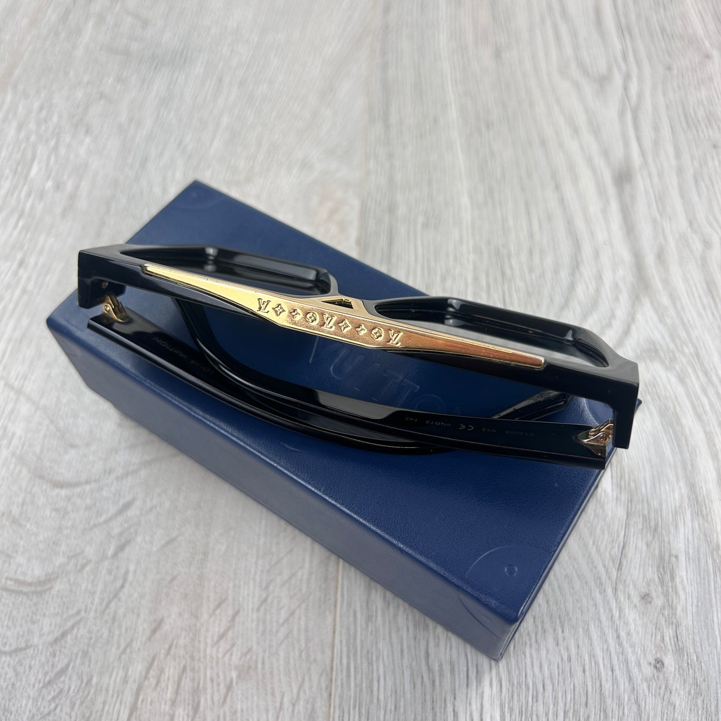 Louis Vuitton Men’s 1.1 Evidence Black & Gold Sunglasses