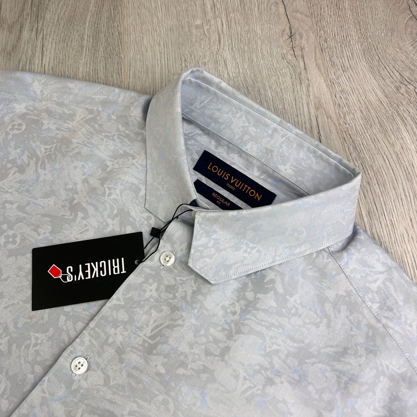 Louis Vuitton Men’s Full Button Up Shirt - XXL