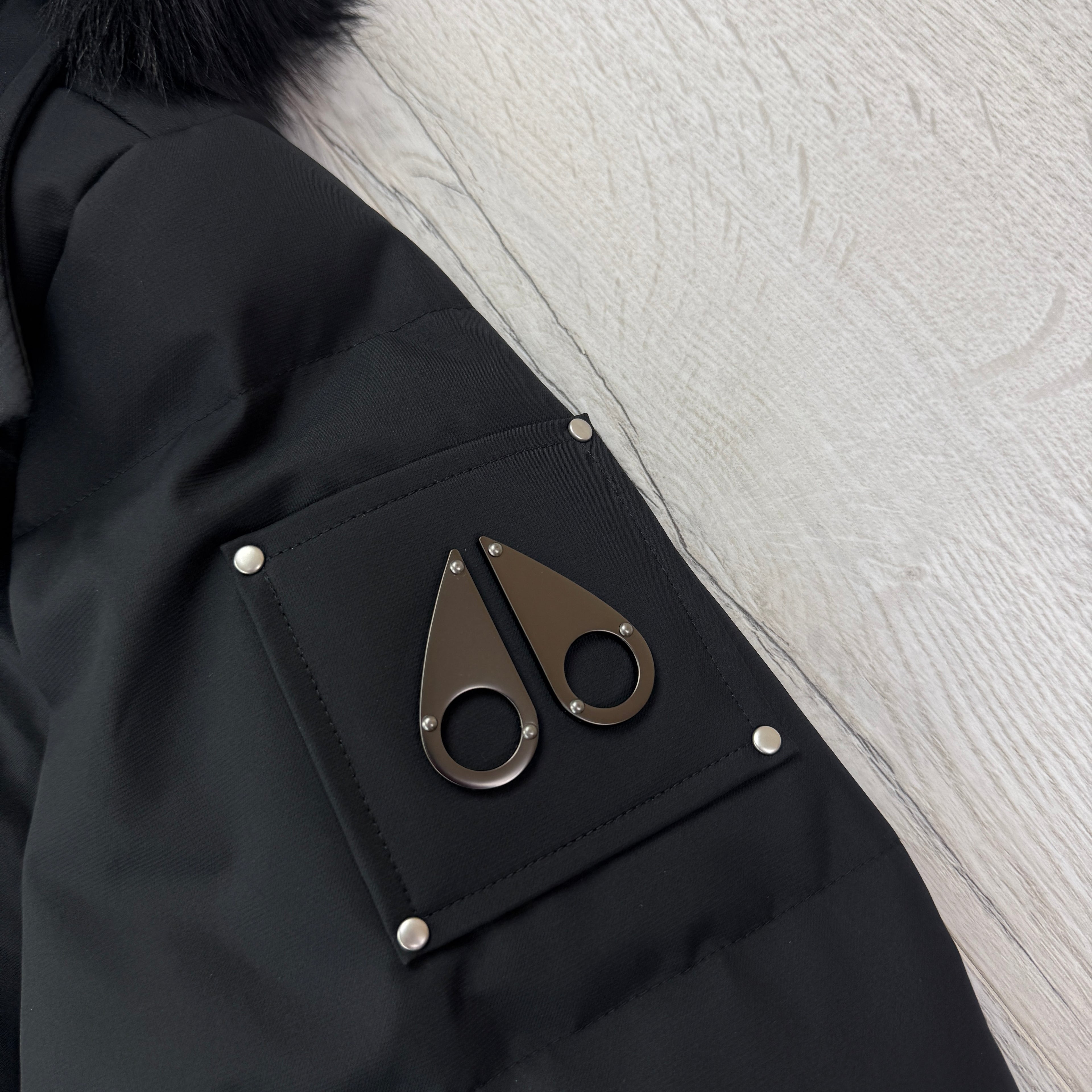 Moose Knuckles Men’s Black 3Q Shearling-Trim Jacket