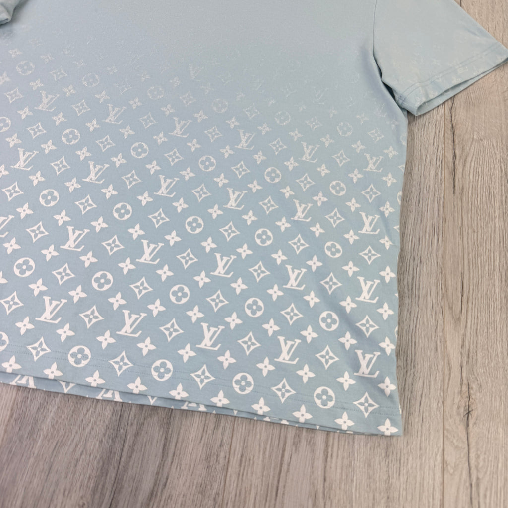 Louis Vuitton Men’s Baby Blue Gradient T-shirt - Large