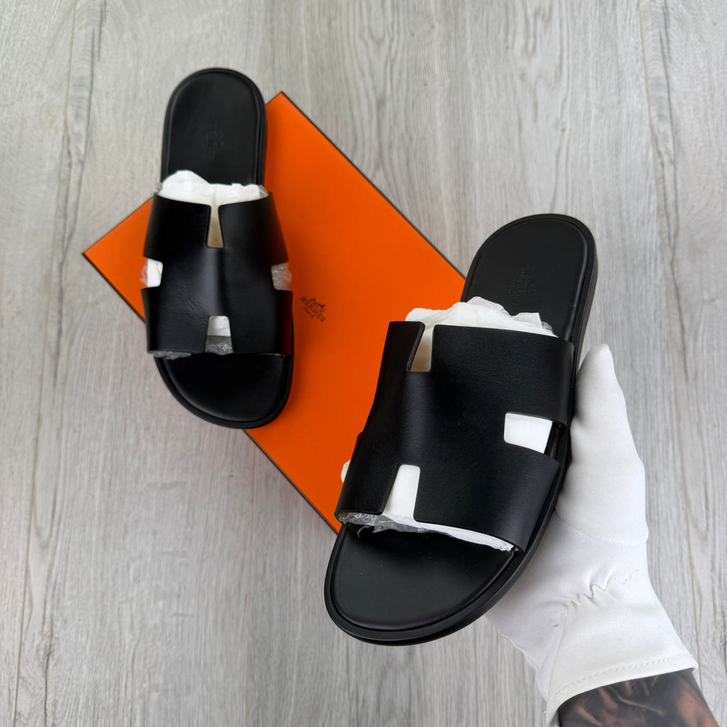 Hermes Men’s Izmir Black Sandals