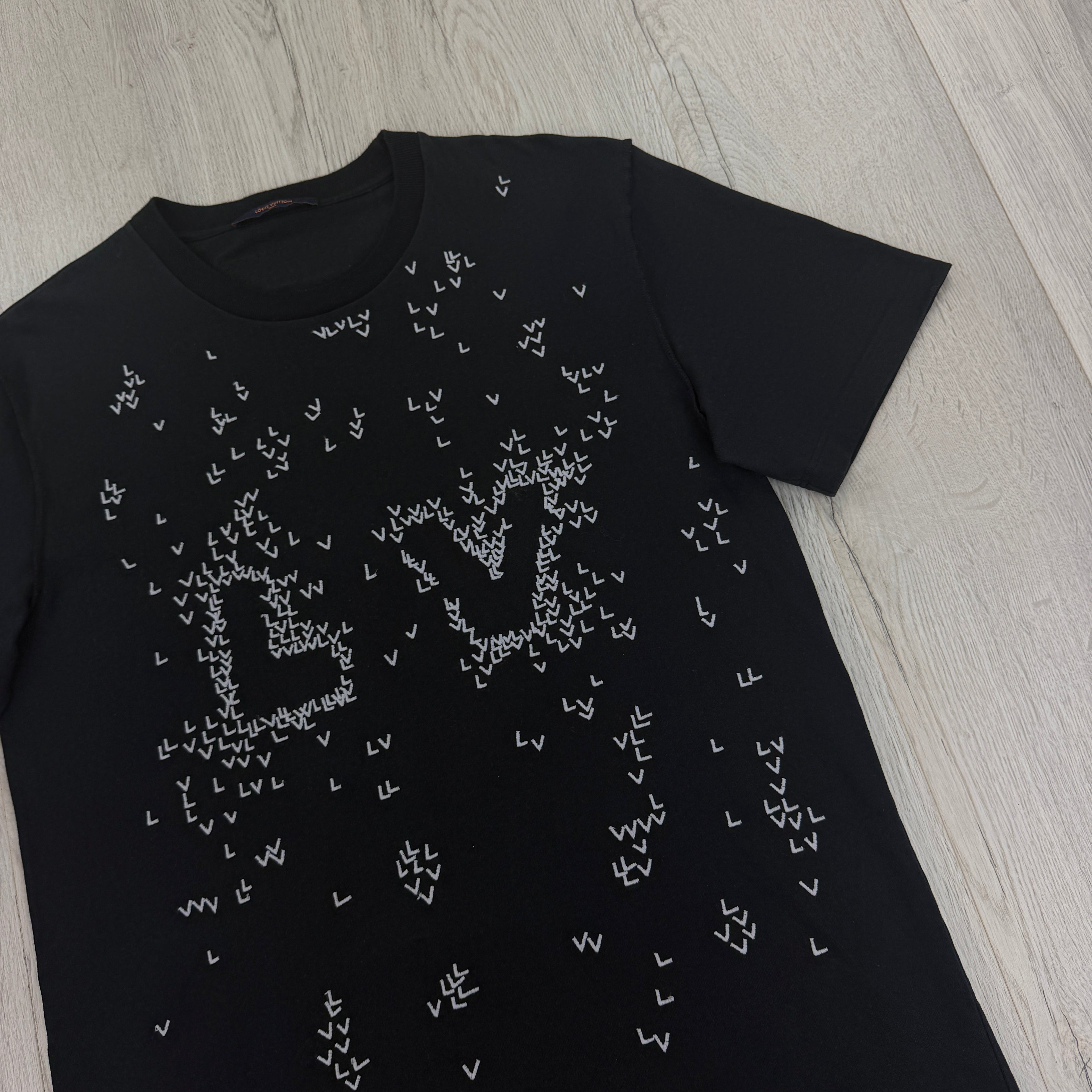Louis Vuitton Men’s LV Spread Embroidery Black T-Shirt - XL