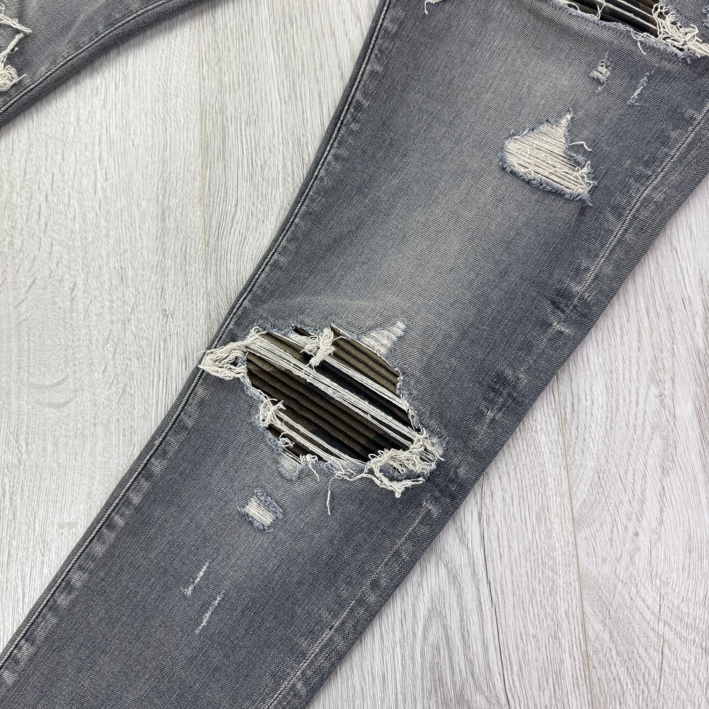 Amiri MX1 Grey Distressed Jeans - Uk 31