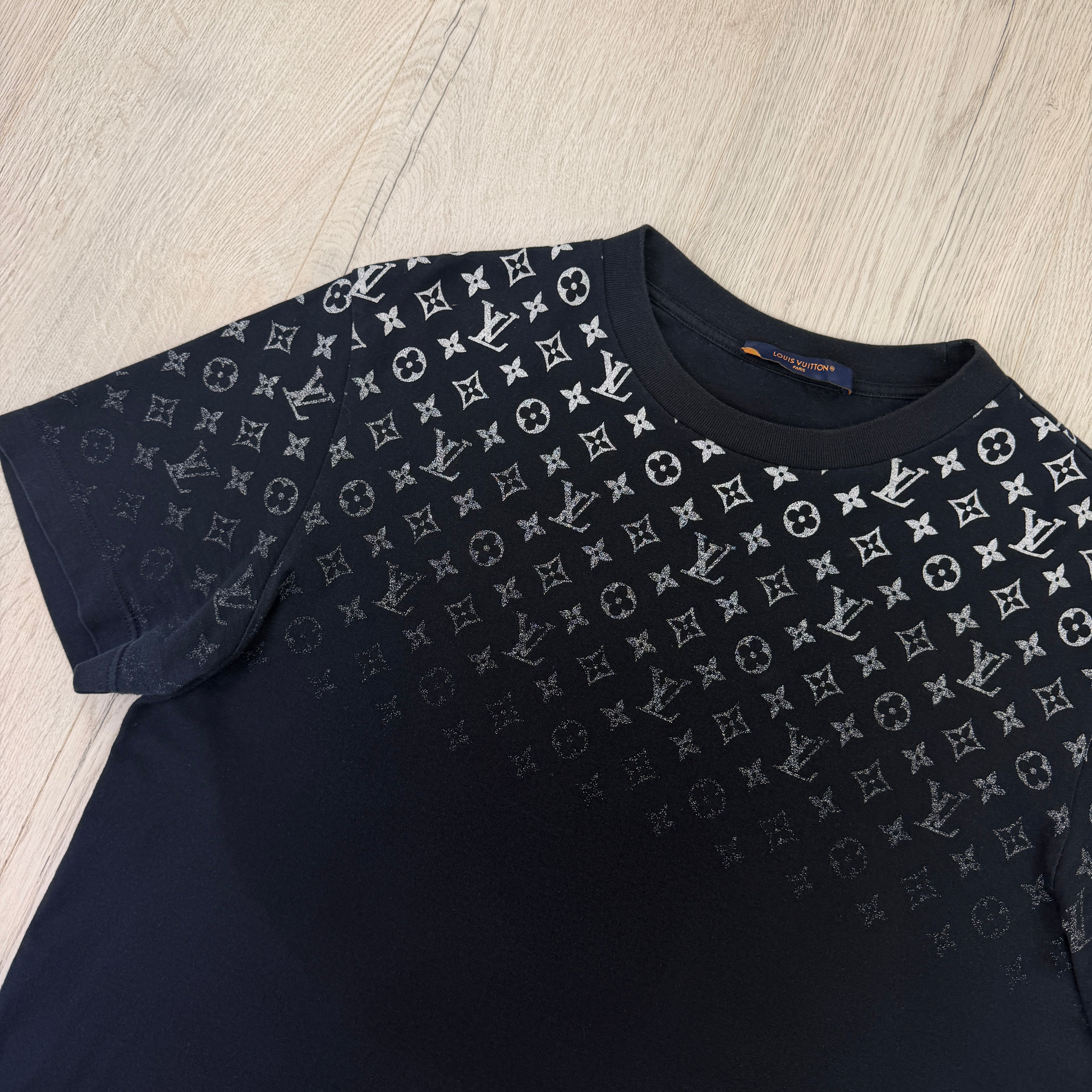 Louis Vuitton Men’s Navy Gradient T-shirt - Large