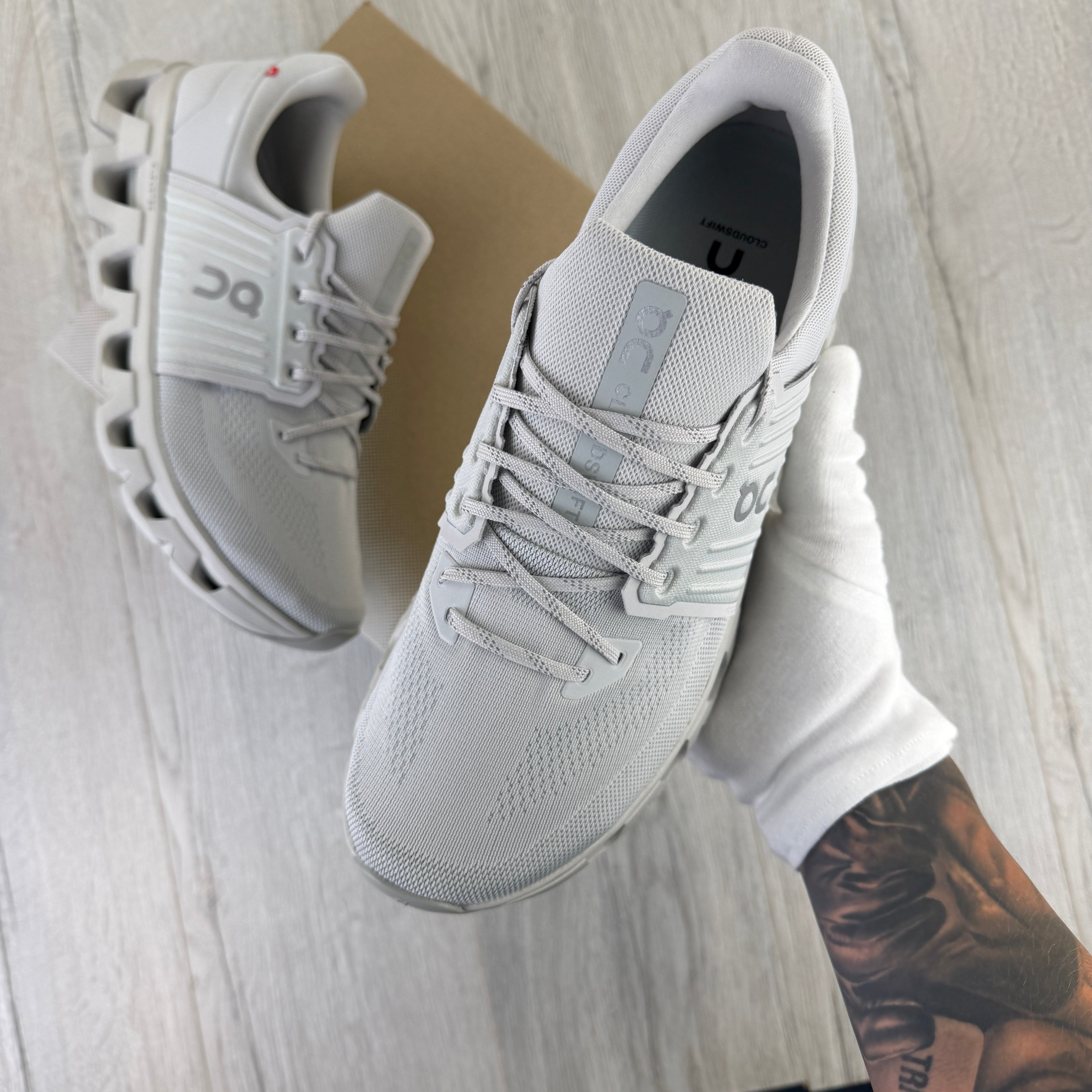 On Running Cloudswift 4 Grey Trainers