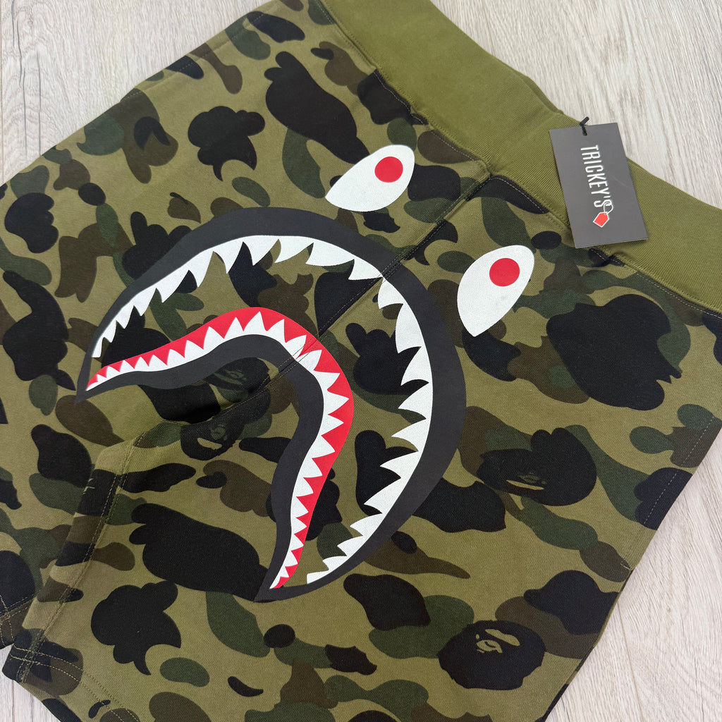 Bape Men’s Khaki Green Camo Front Shark Shorts