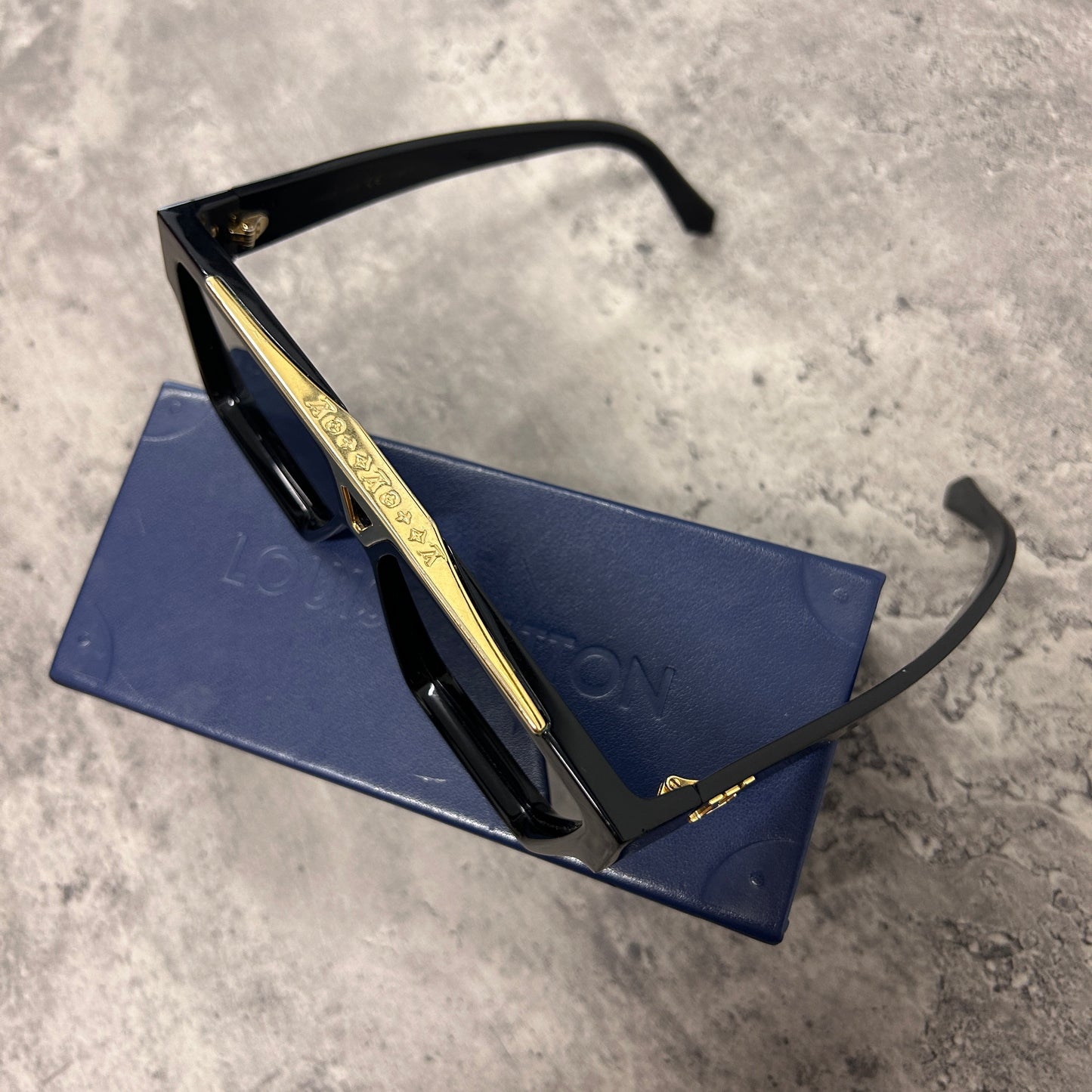 Louis Vuitton Men’s 1.1 Evidence Black & Gold Sunglasses