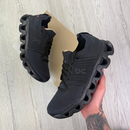 On Running Cloudswift 4 Black Trainers