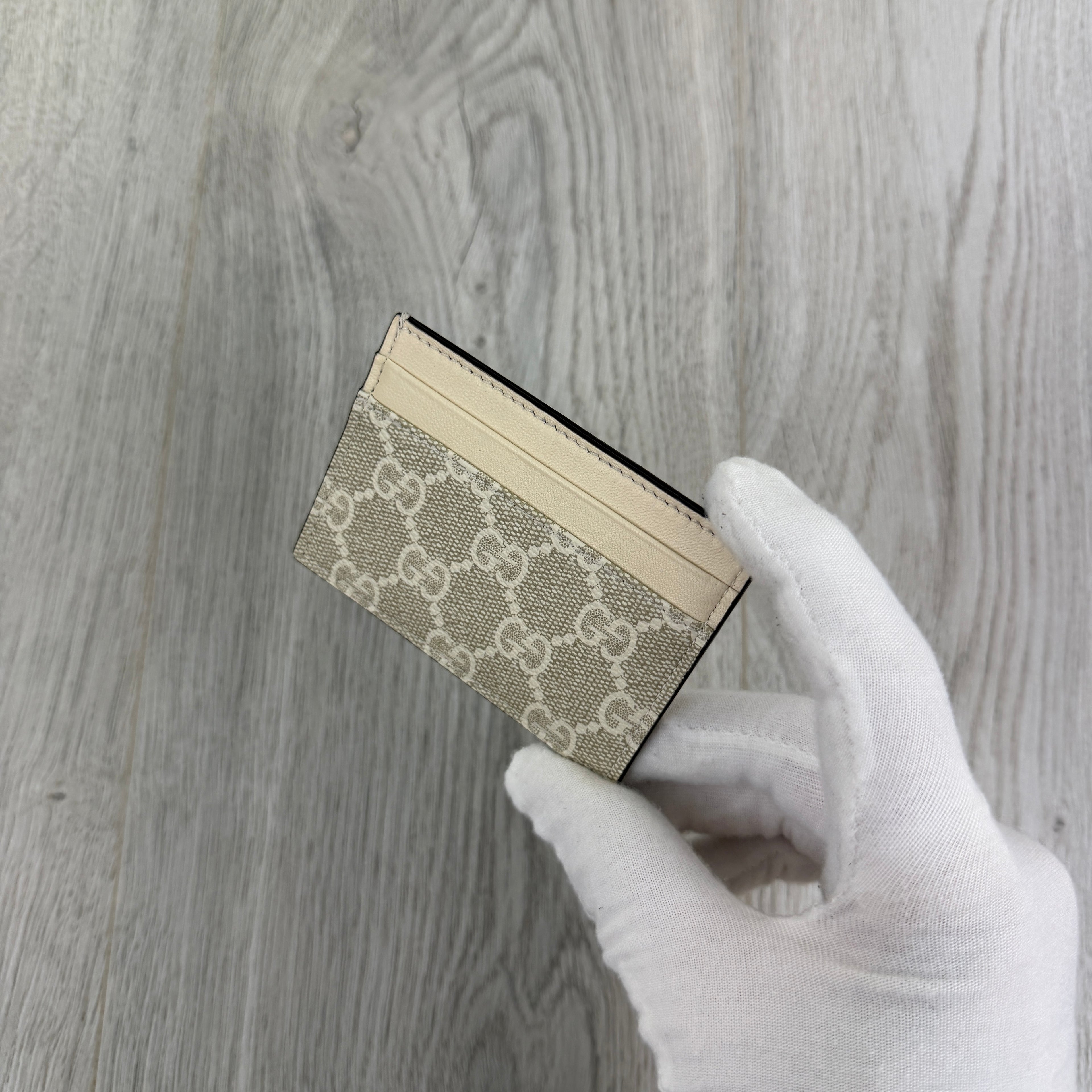Gucci GG Interlocking Cream Card Holder
