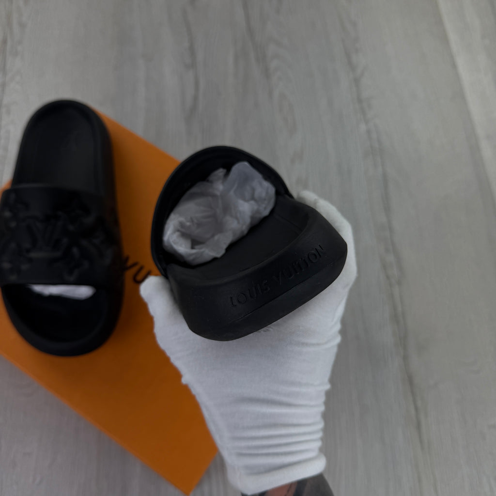 Louis Vuitton Men’s Black Waterfront Mules Sliders - Uk 8 (Fit 8.5/9)