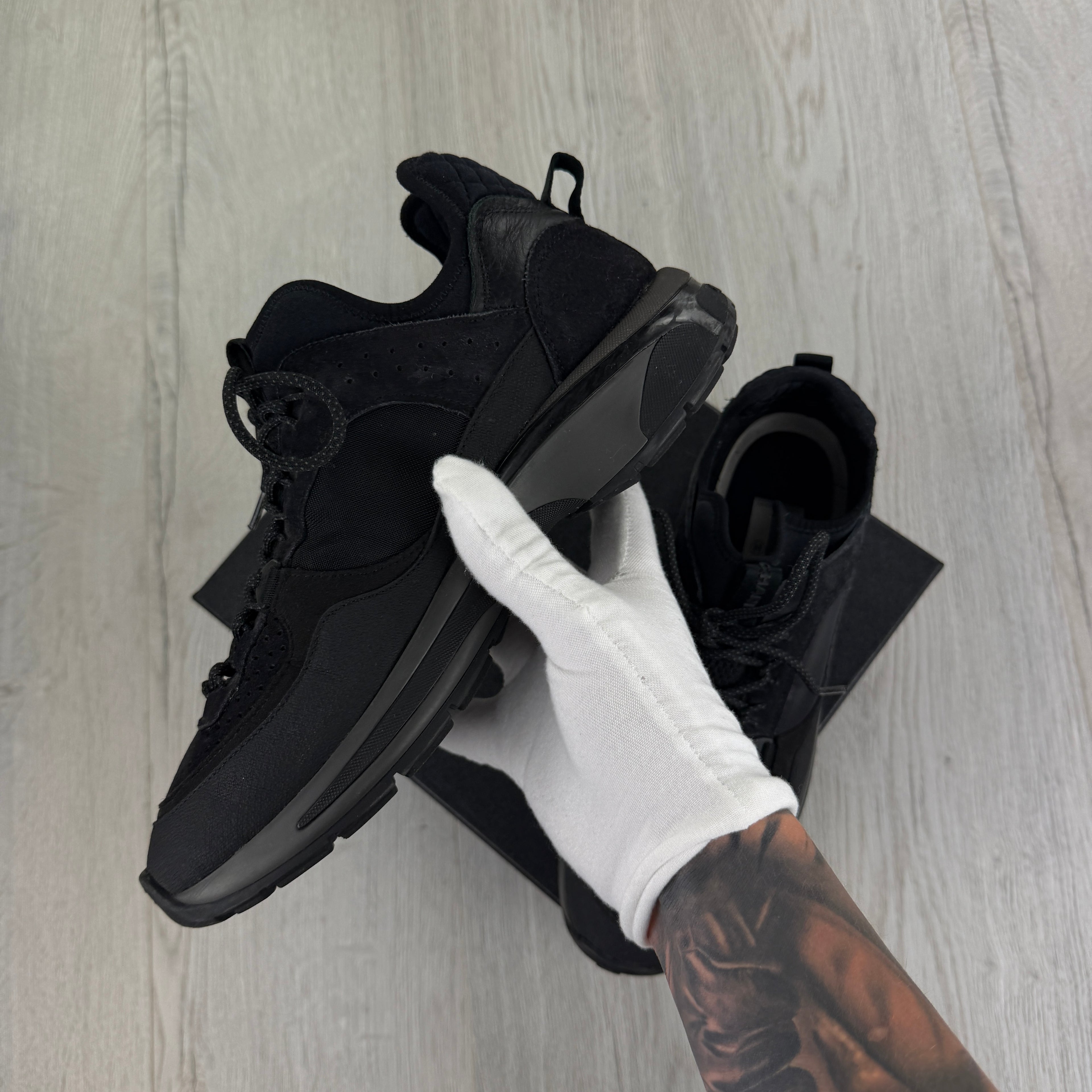 Chanel Men’s  Black CC Runners - Uk 8
