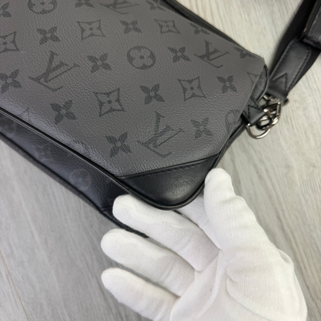 Louis Vuitton Men’s Monogram Trio Messenger Bag