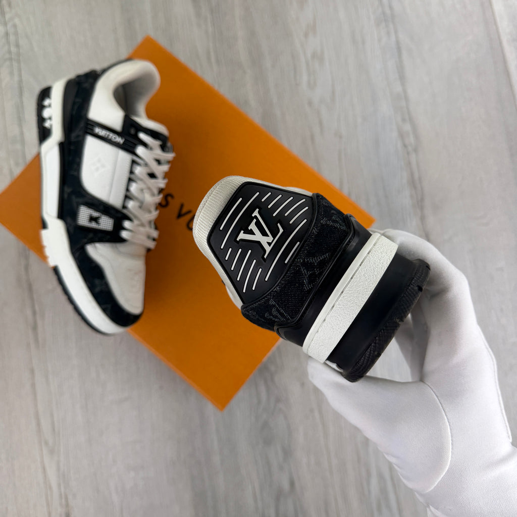 Louis Vuitton Men’s Black & White Low Trainers - Uk 6.5 (Fit 7.5)