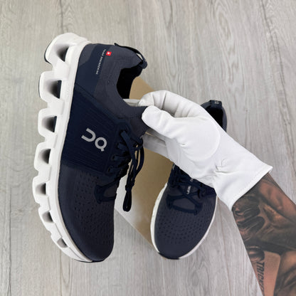 On Running Cloudswift 4 Navy Trainers