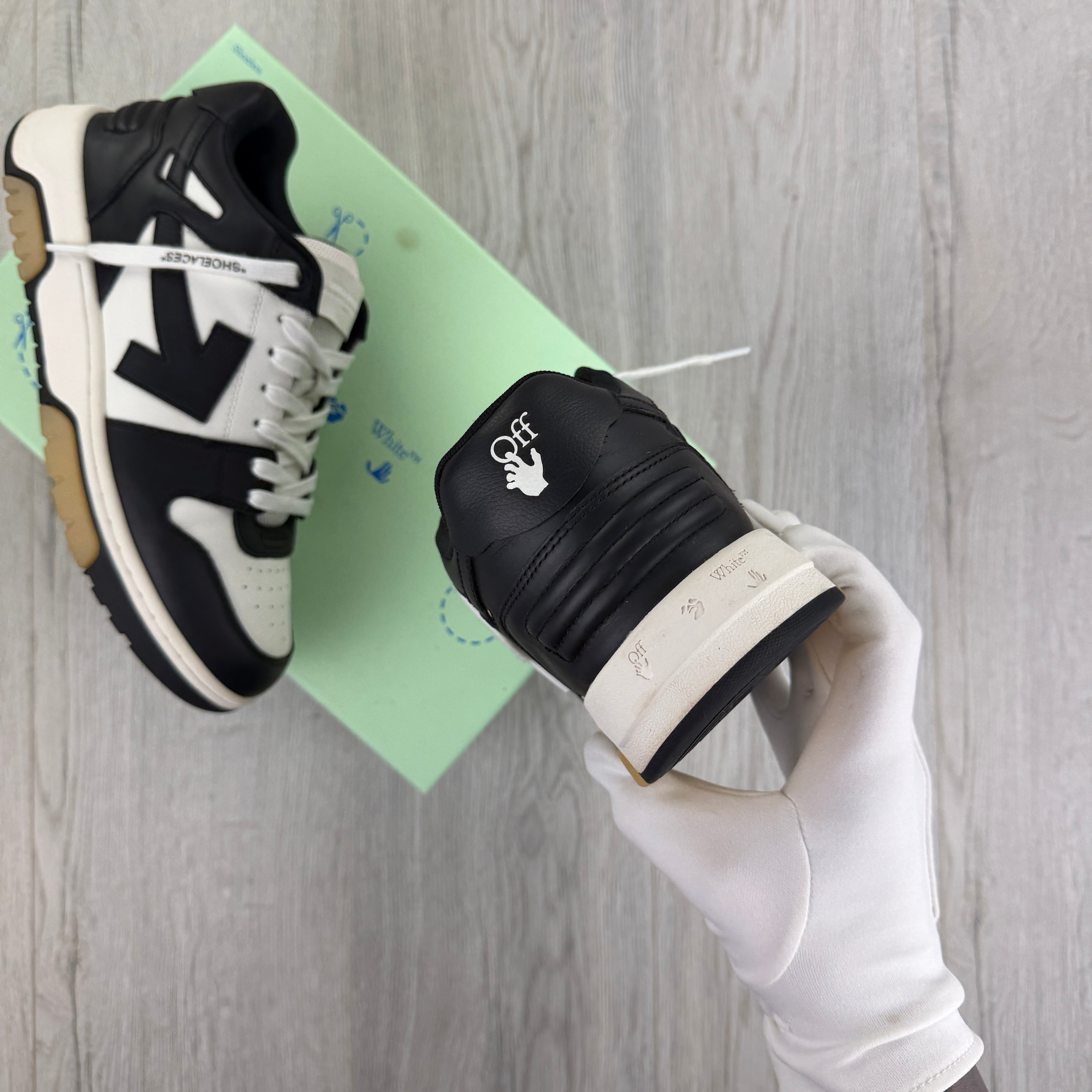 Off White Out Of Office Black & White Low Trainers - Uk 7