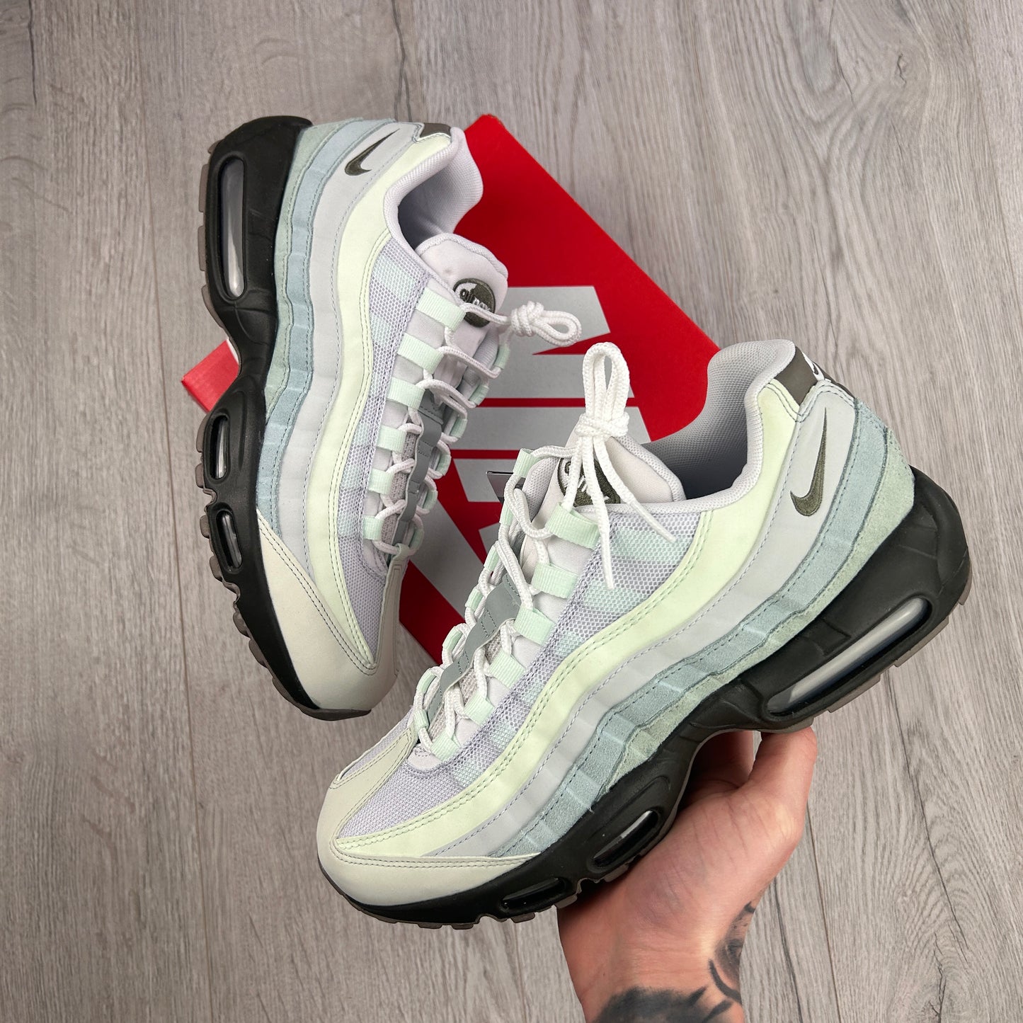 Nike Men’s Air Max 95 Light Green Colourway - Uk 9.5