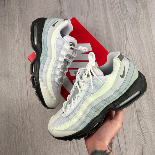 Nike Men’s Air Max 95 Light Green Colourway - Uk 9.5