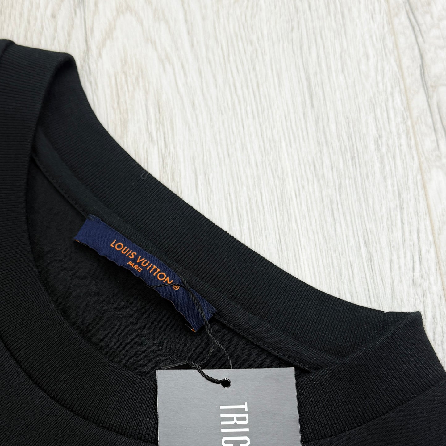 Louis Vuitton Men's Black Embossed T-shirt - XL