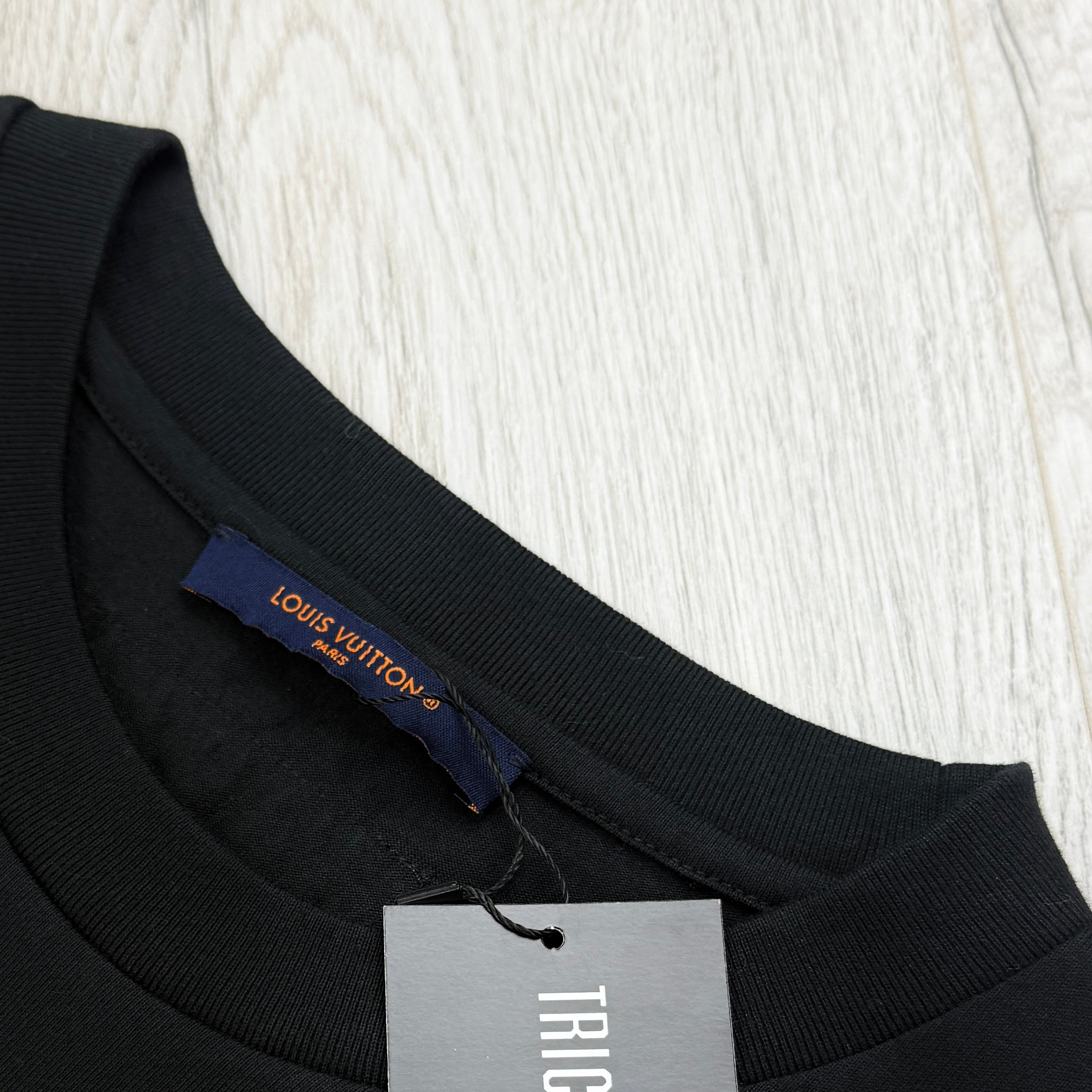 Louis Vuitton Men's Black Embossed T-shirt - XL