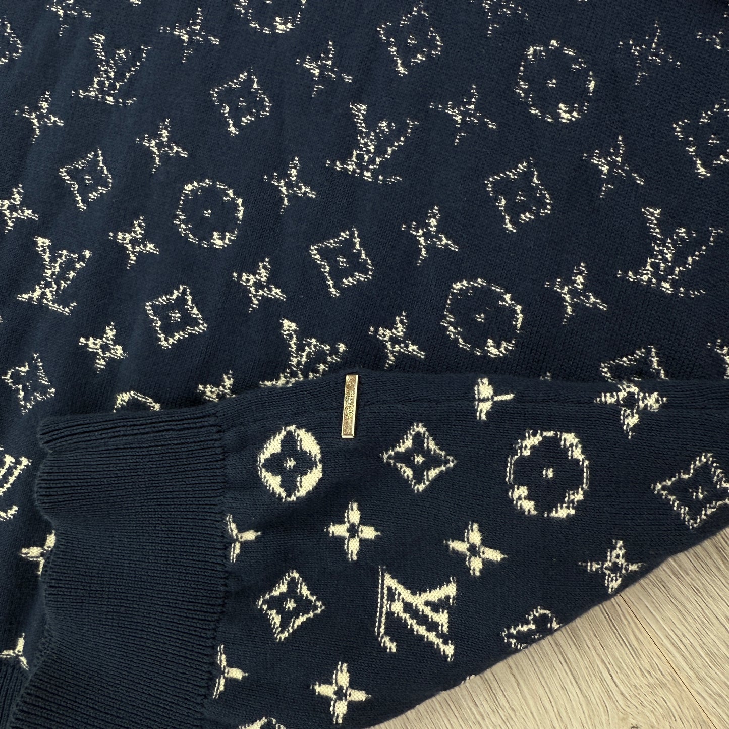 Louis Vuitton Men’s Navy Gradient Crewneck Jumper - Medium