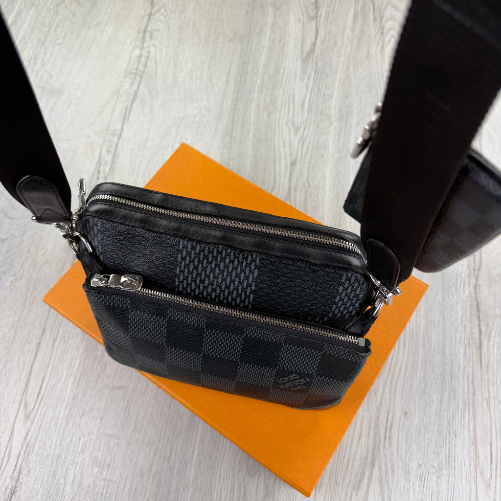 Louis Vuitton Men’s Damier Trio Messenger Bag