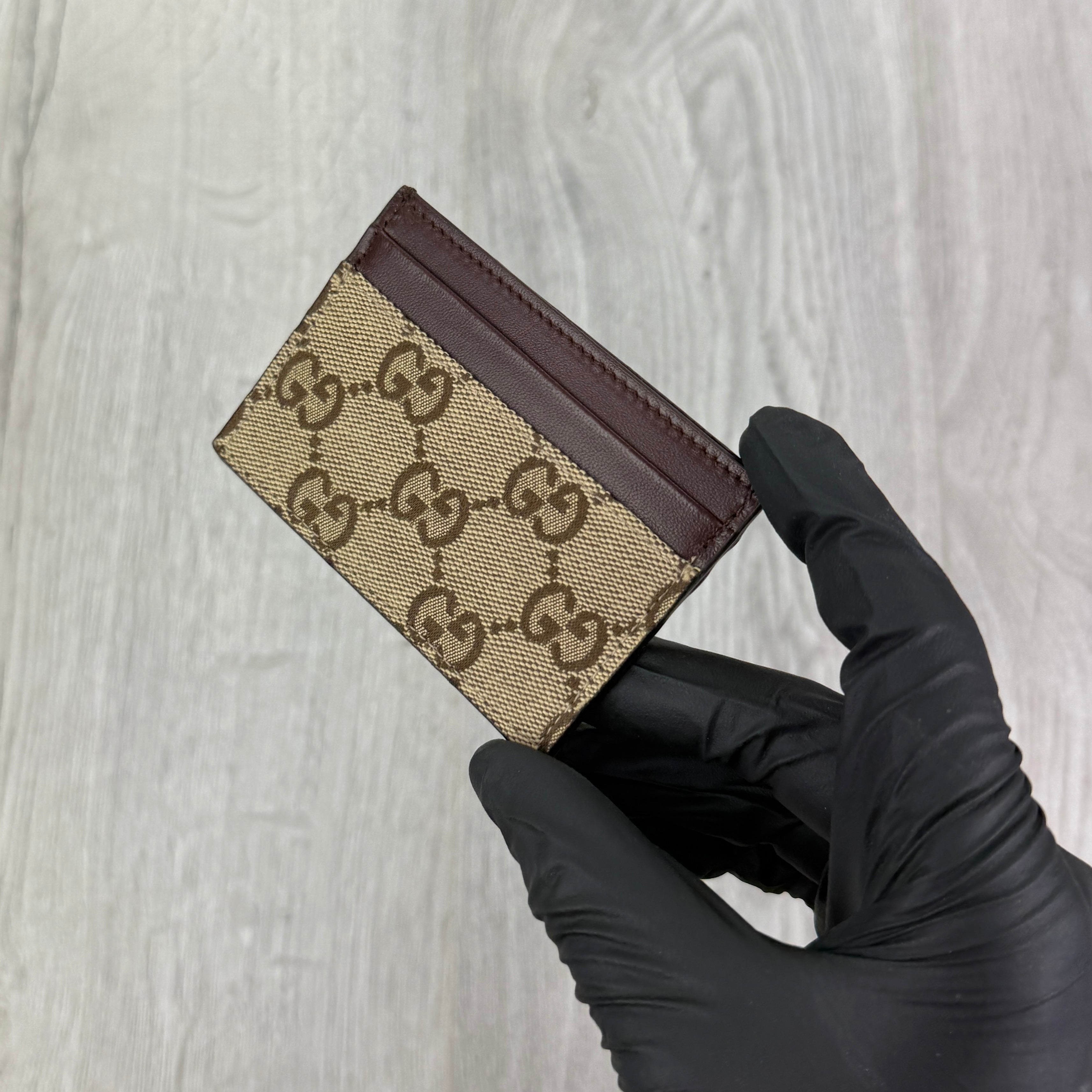 Gucci GG Supreme Classic Card Holder