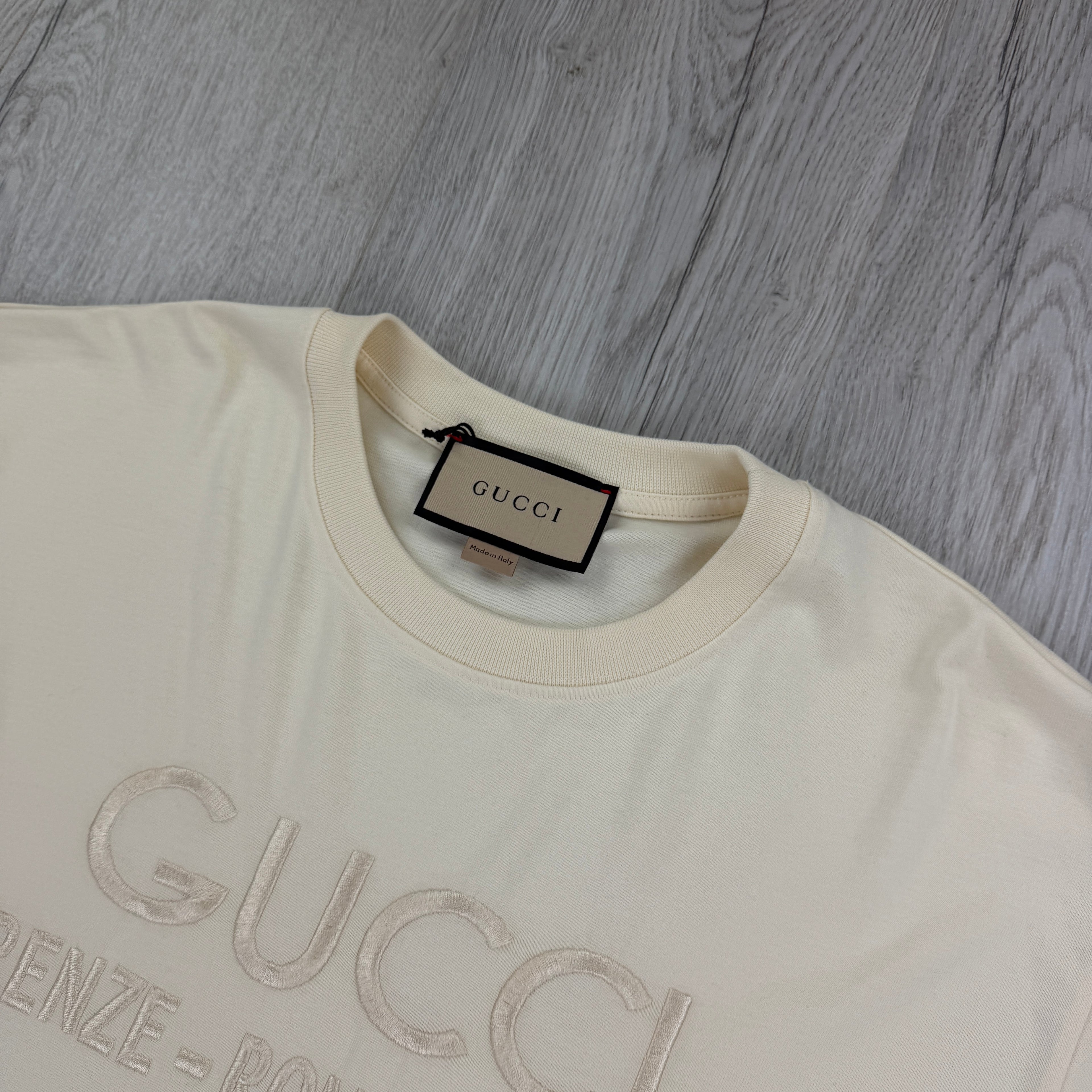 Gucci Men’s Beige T-shirt - Medium