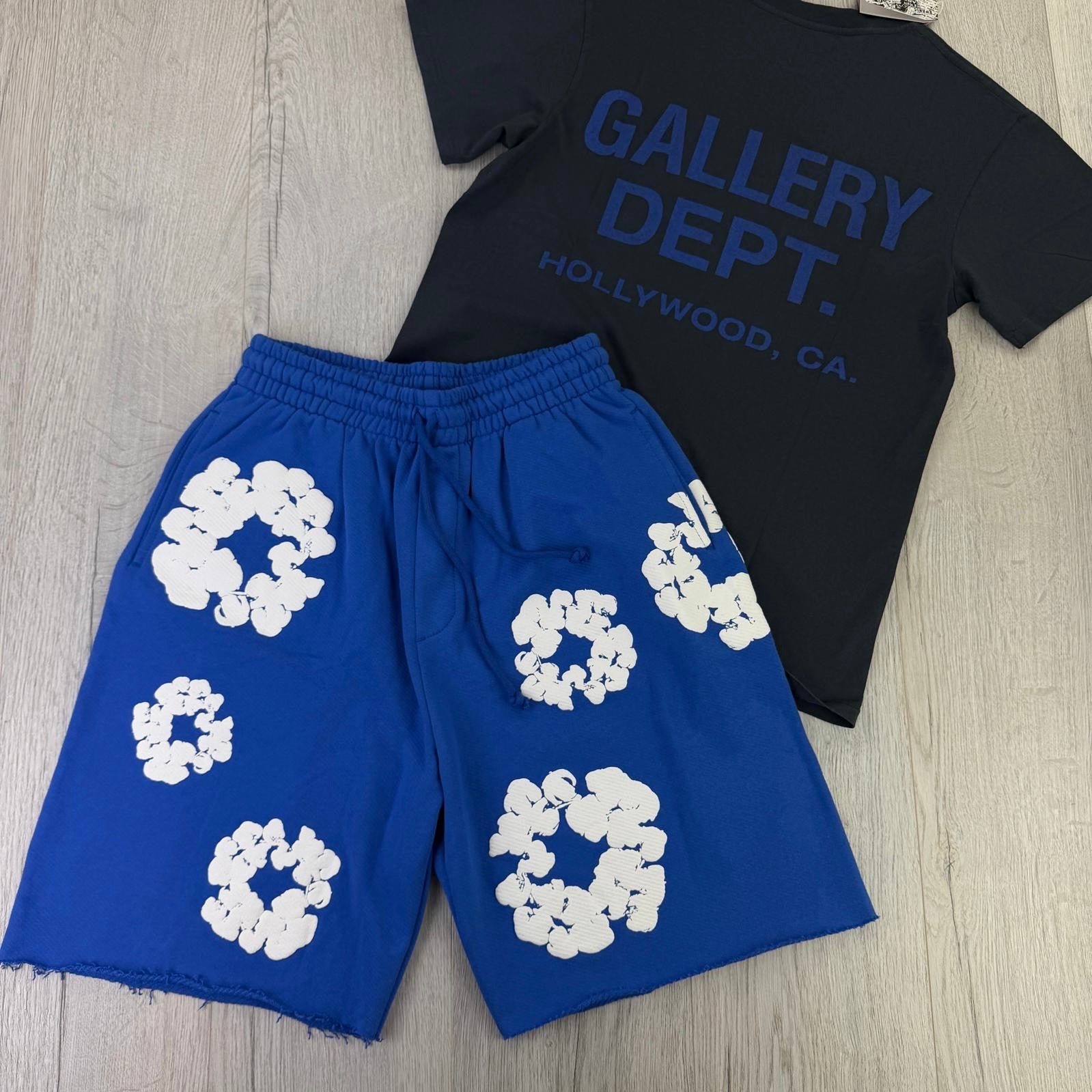 Gallery Dept Men’s T-shirt & Denim Tears Shorts Set