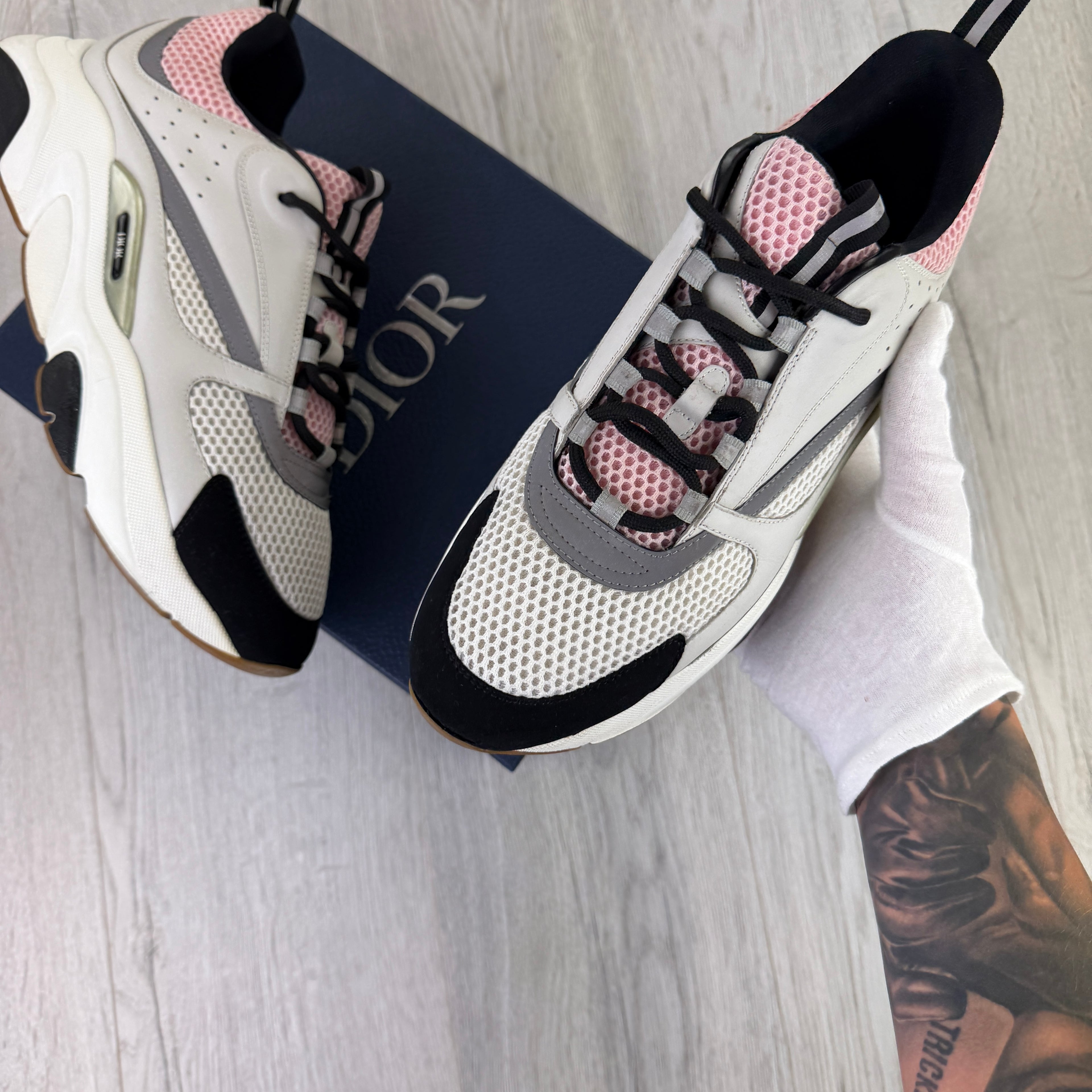 Dior B22 Men’s Pink Grey & White Trainers - 45 (Uk 10/10.5)