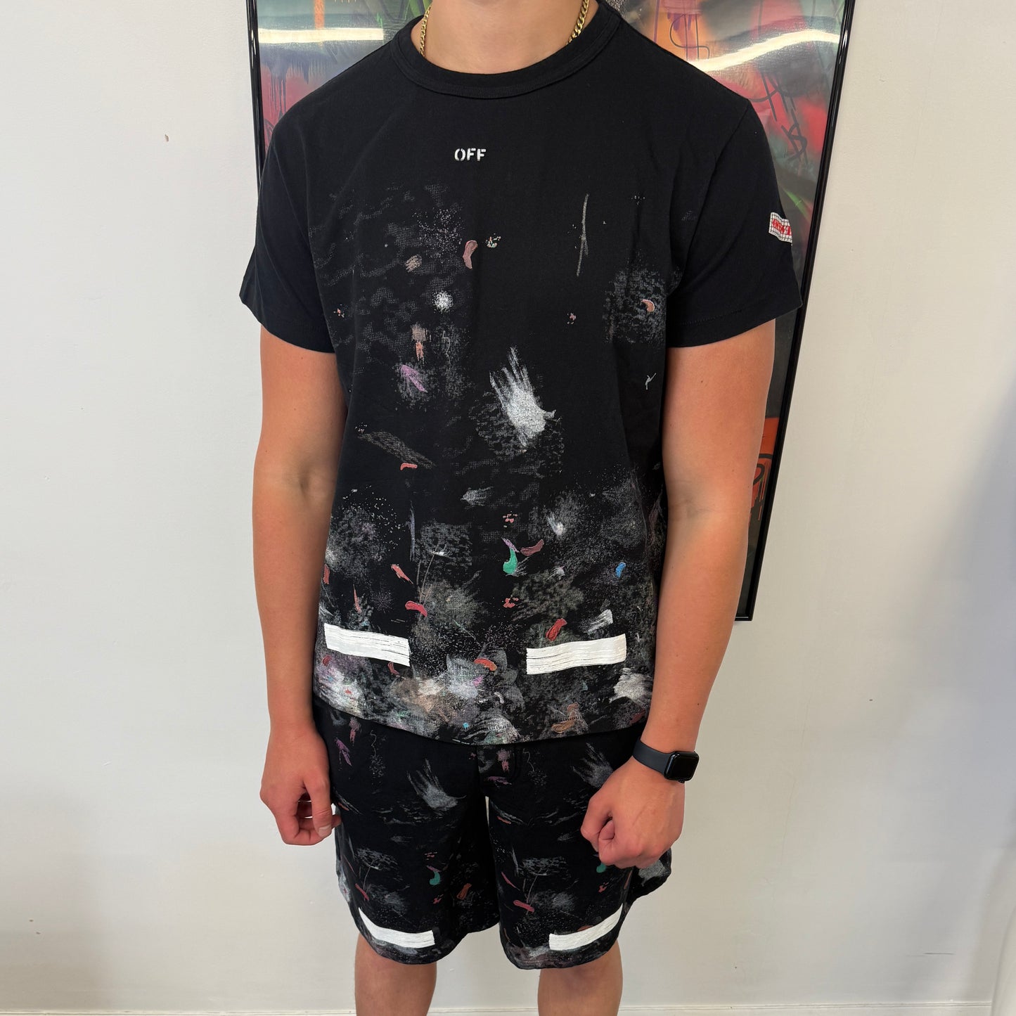 Off White Men’s Black Distressed / Paint Splatter T-shirt & Shorts Set - L/XL