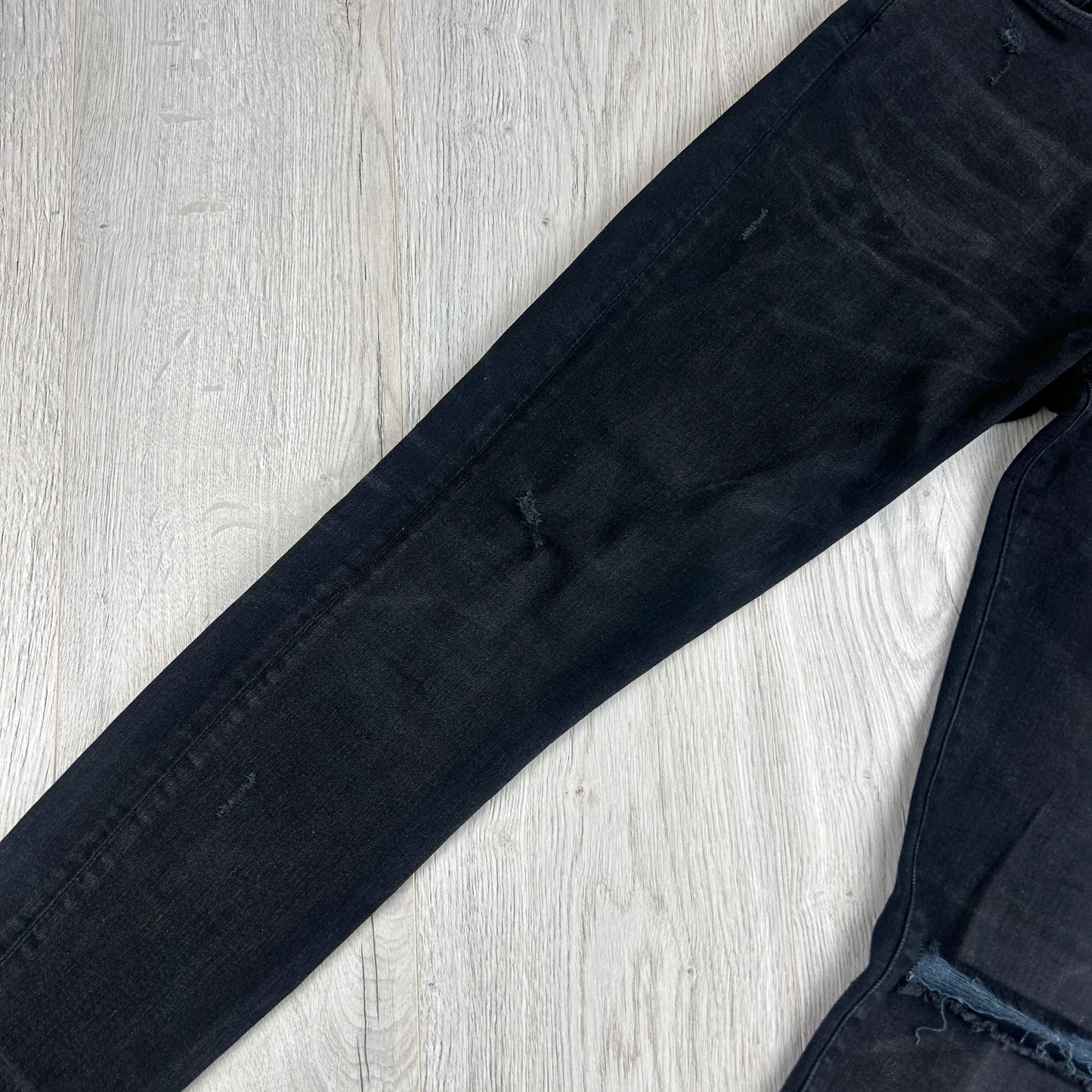 Amiri Men’s Black Ripped Jeans - Uk 32