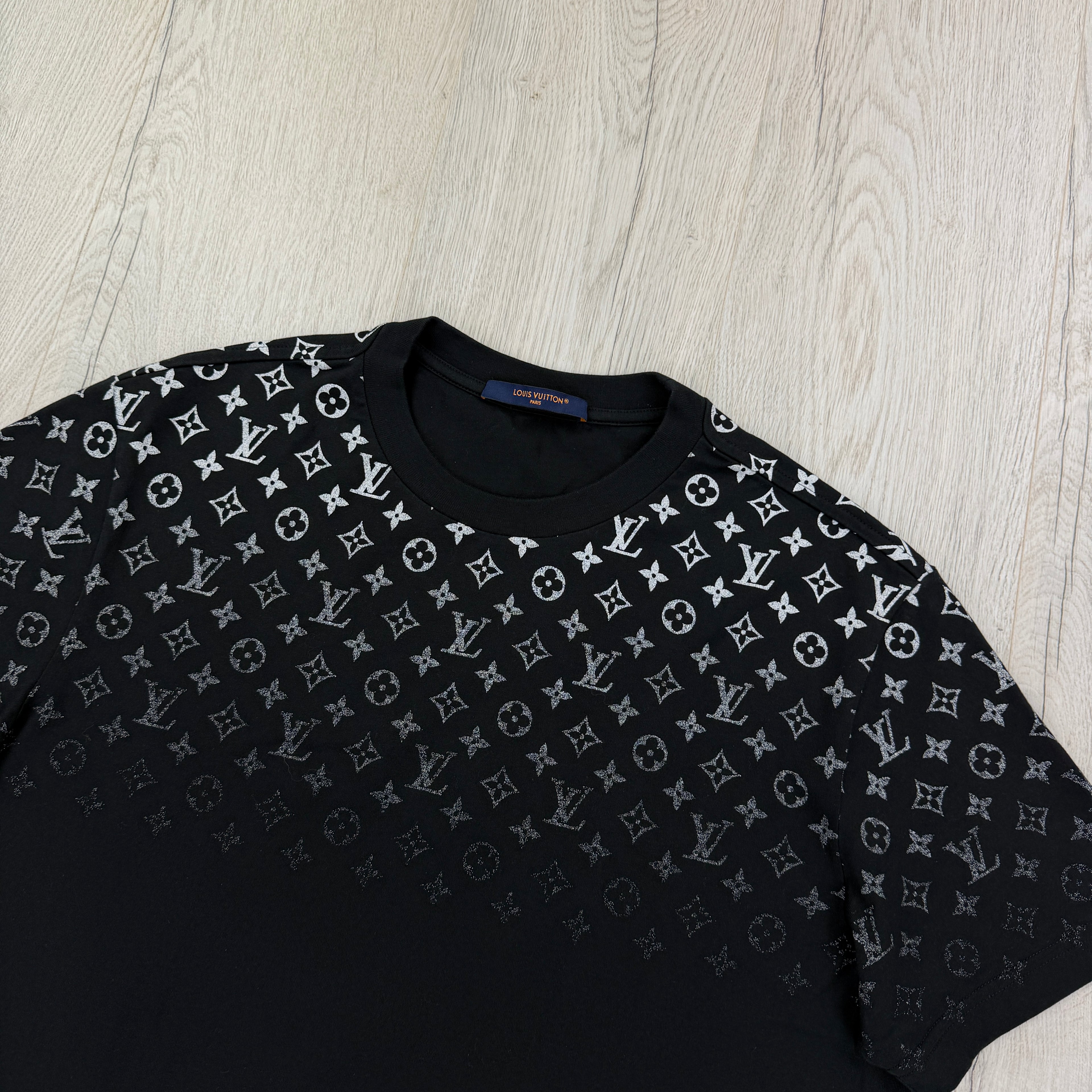 Louis Vuitton Men’s Black Gradient T-shirt - Large