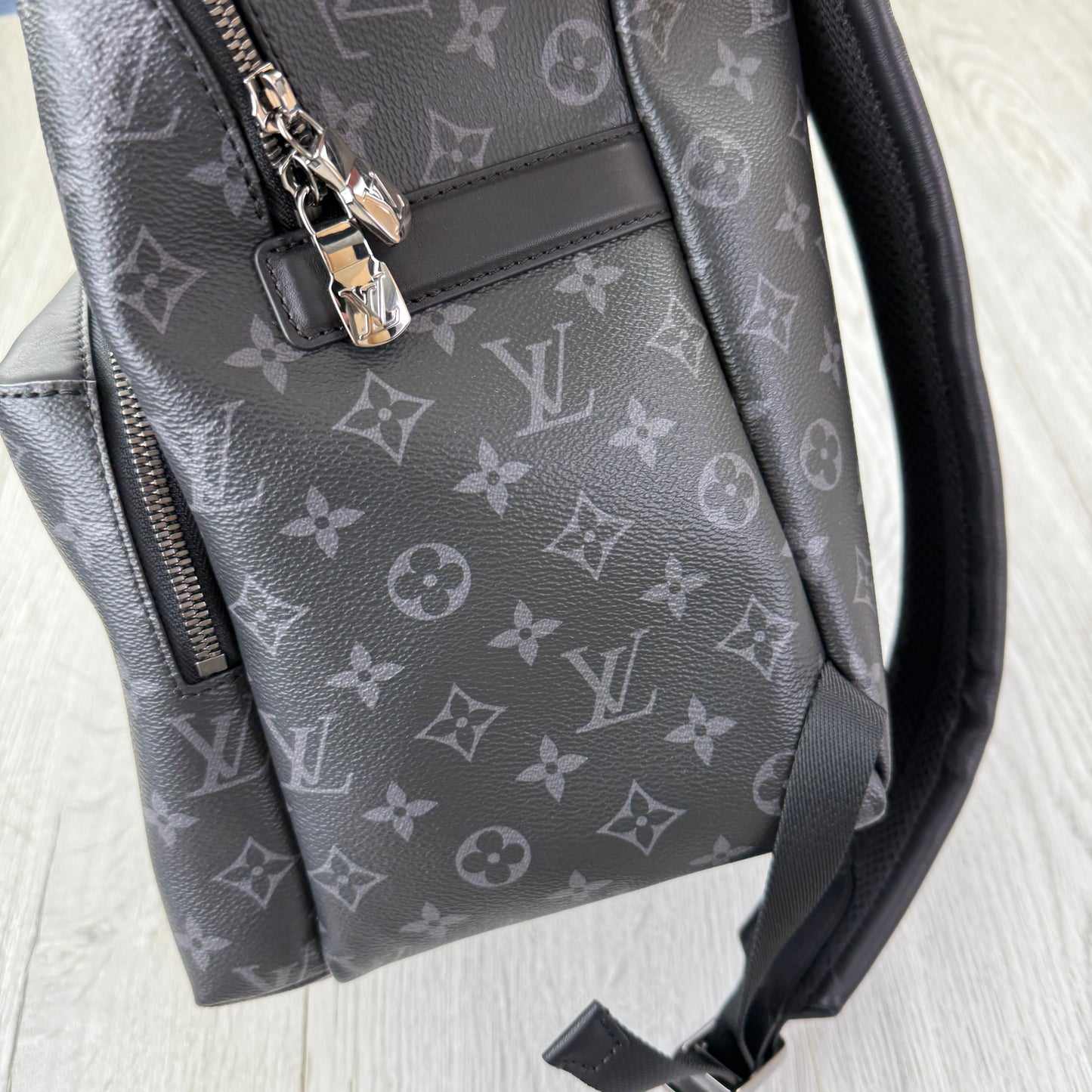Louis Vuitton Men’s Black Monogram Discovery Backpack