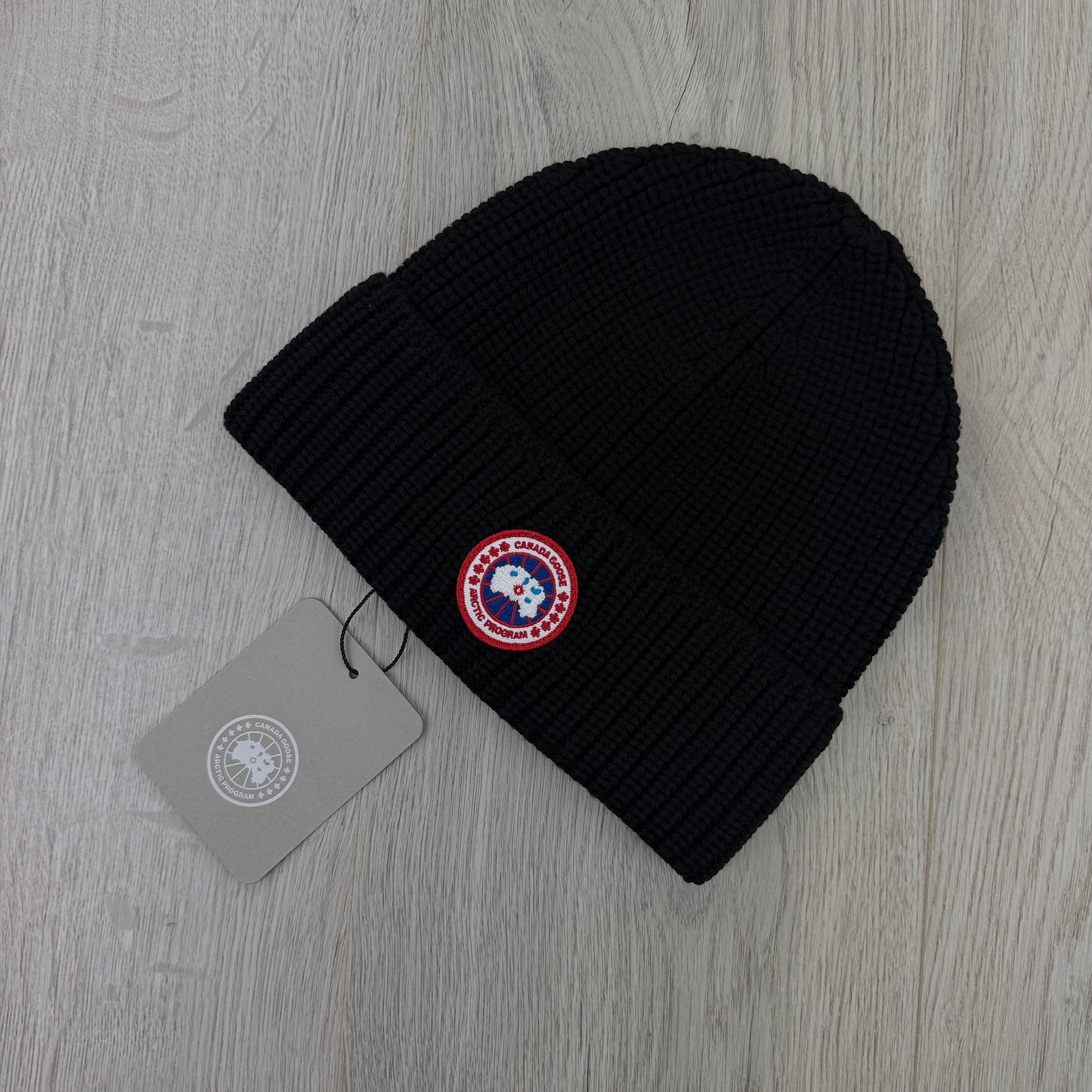 Canada Goose Men’s Black Beanie Small Badge