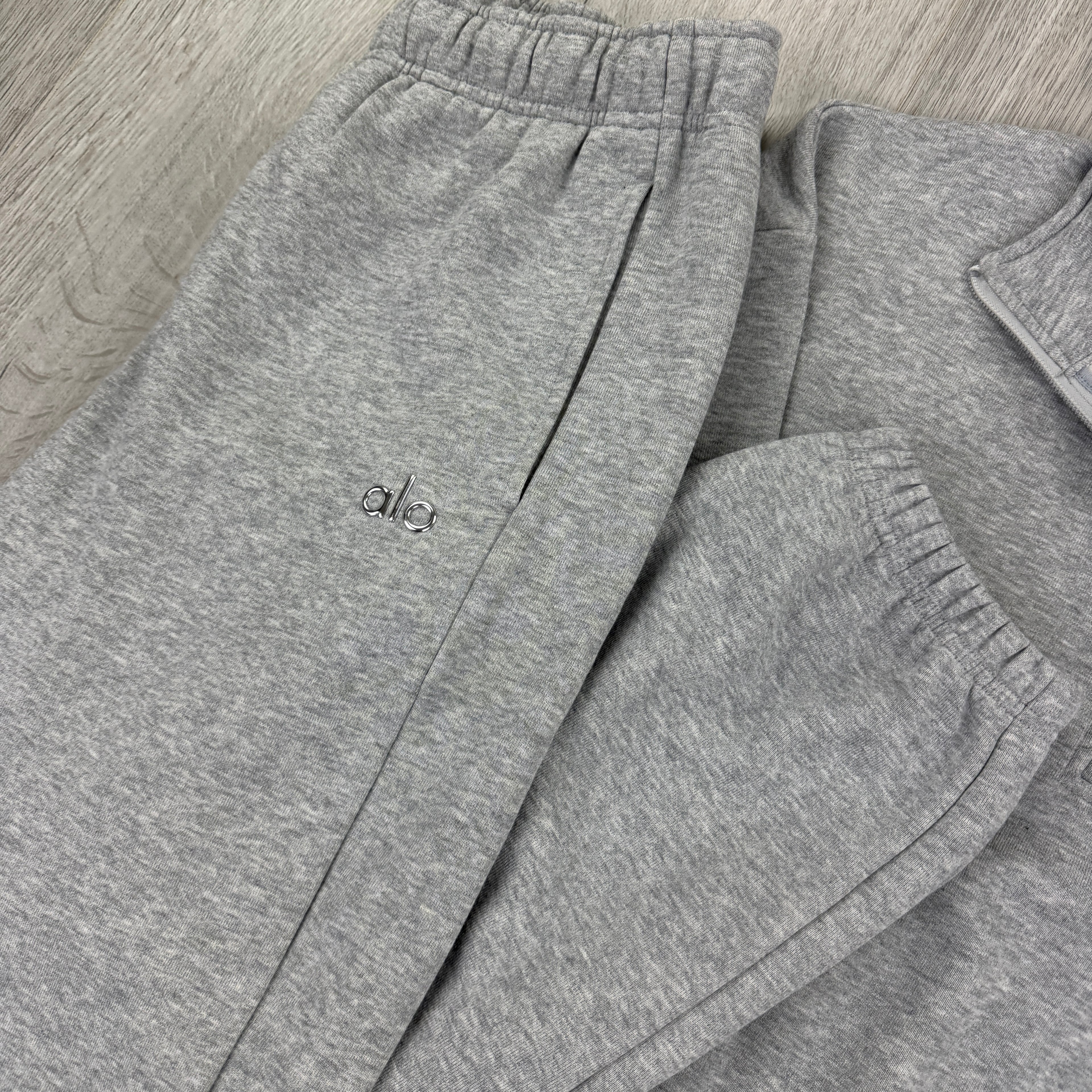Alo Men’s Grey Full Tracksuit Relaxed Fit