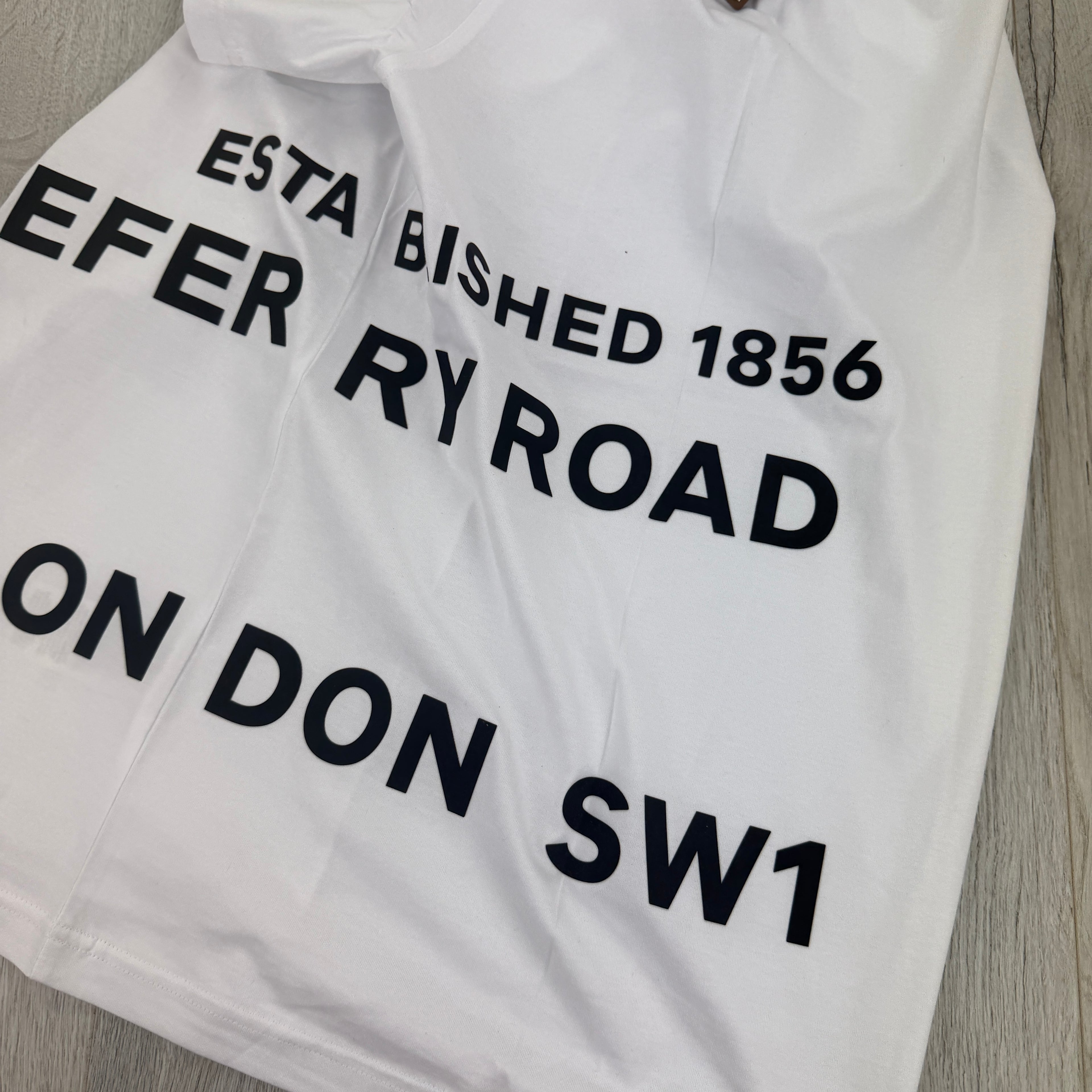 Burberry Men’s White T-shirt & Shorts Set