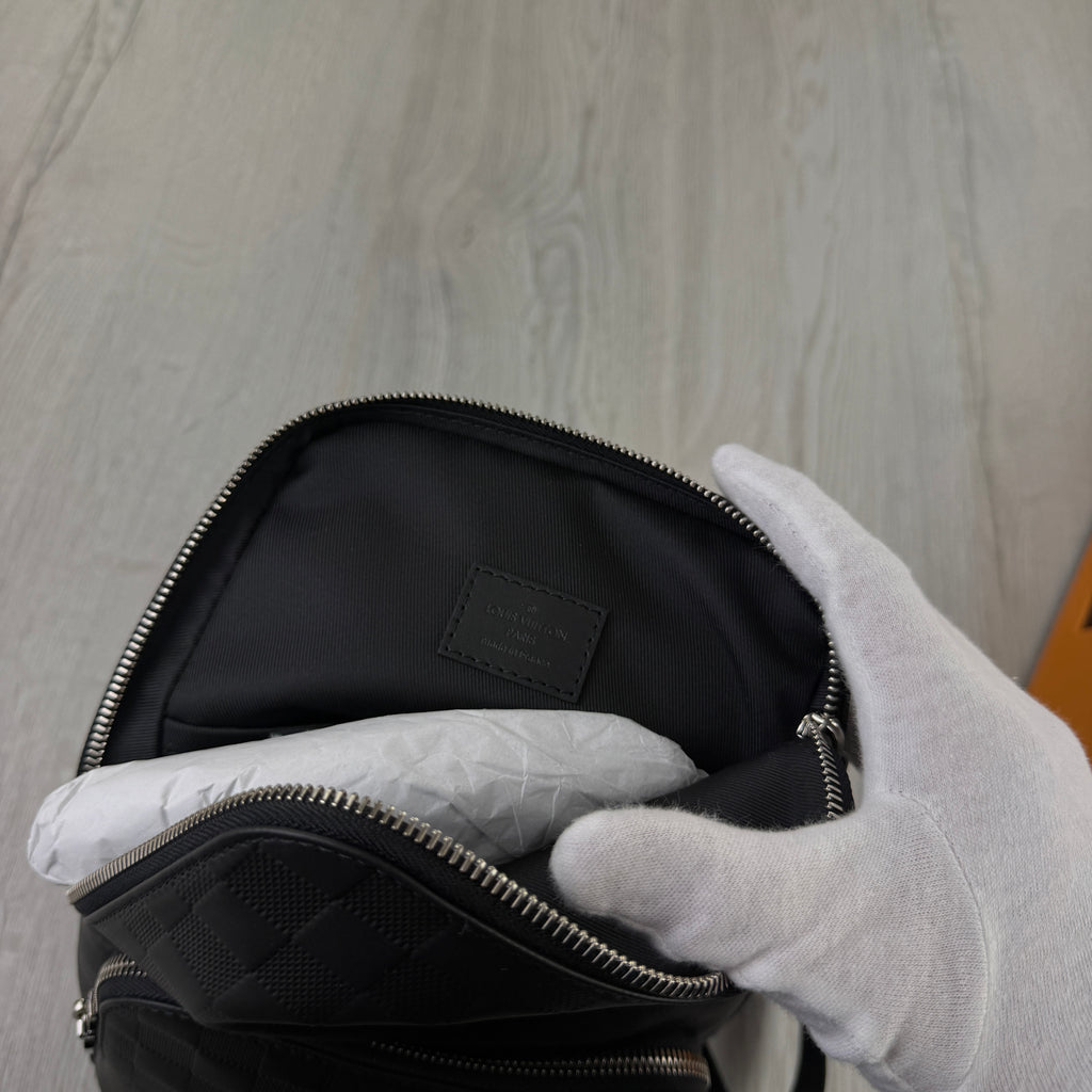 Louis Vuitton Men’s Damier Avenue Sling Side Bag