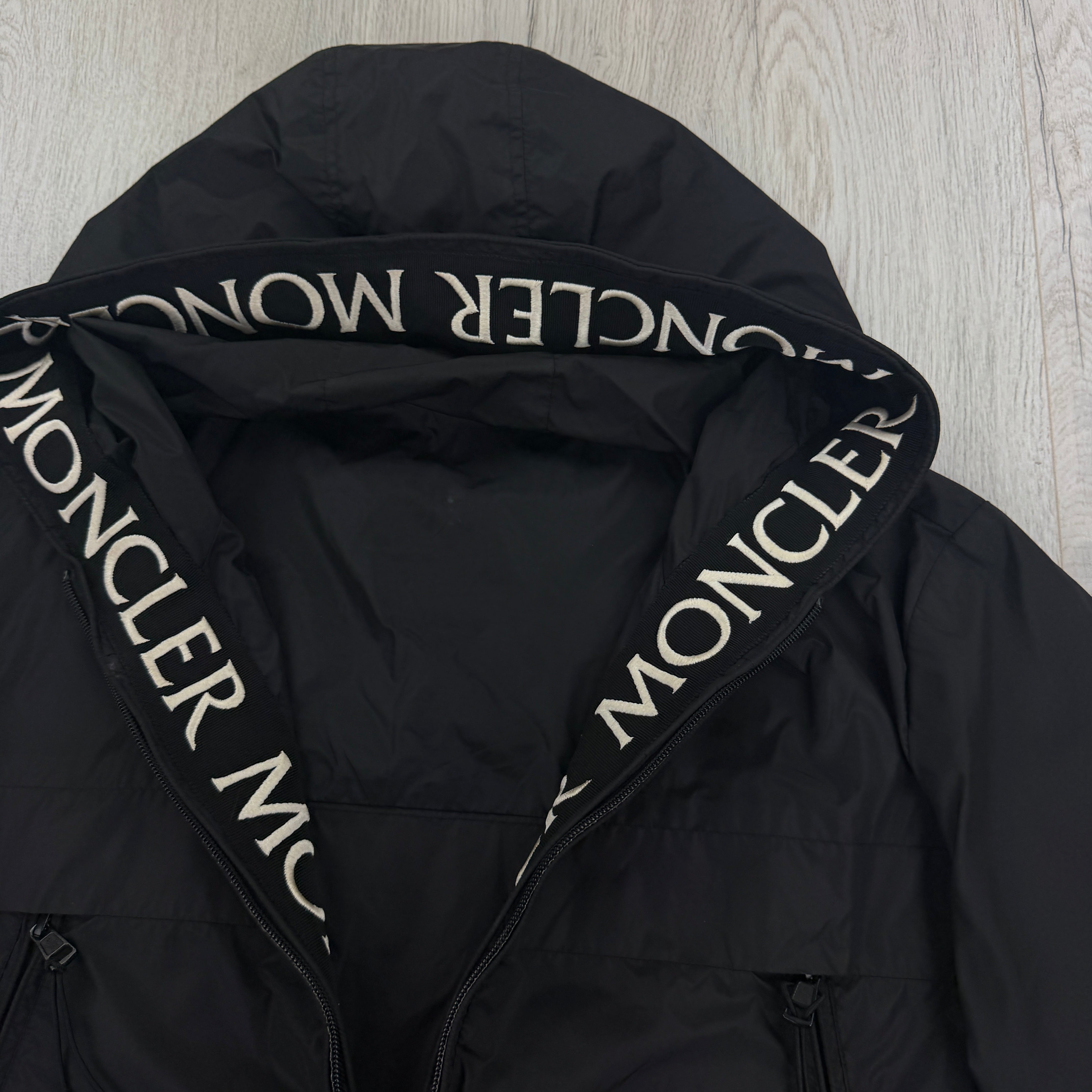 Moncler Massereau Giubbotto Men's Black Windbreaker Jacket - Size
