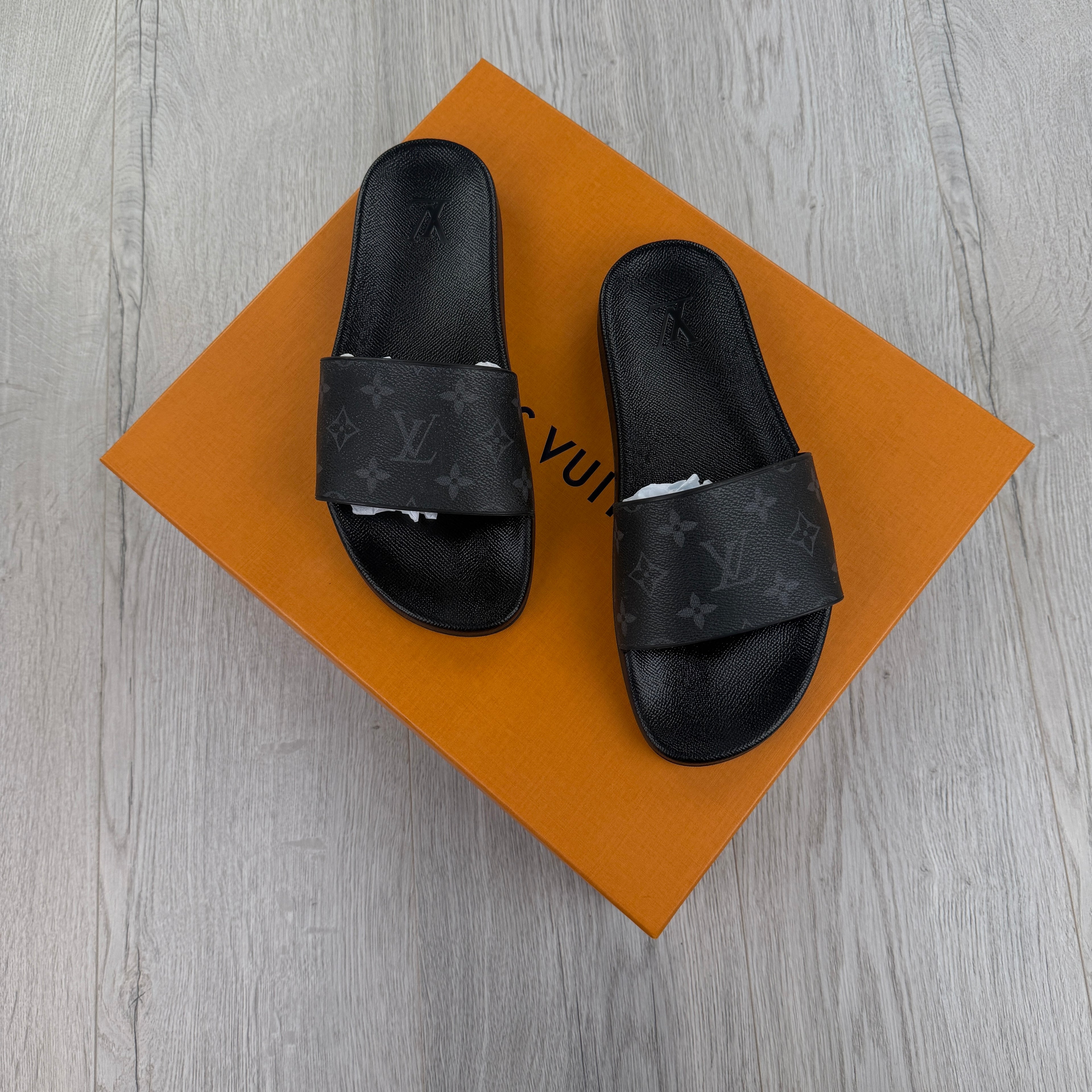 Louis Vuitton Men’s Black Leather Sliders - Uk 6 (Fit 7)
