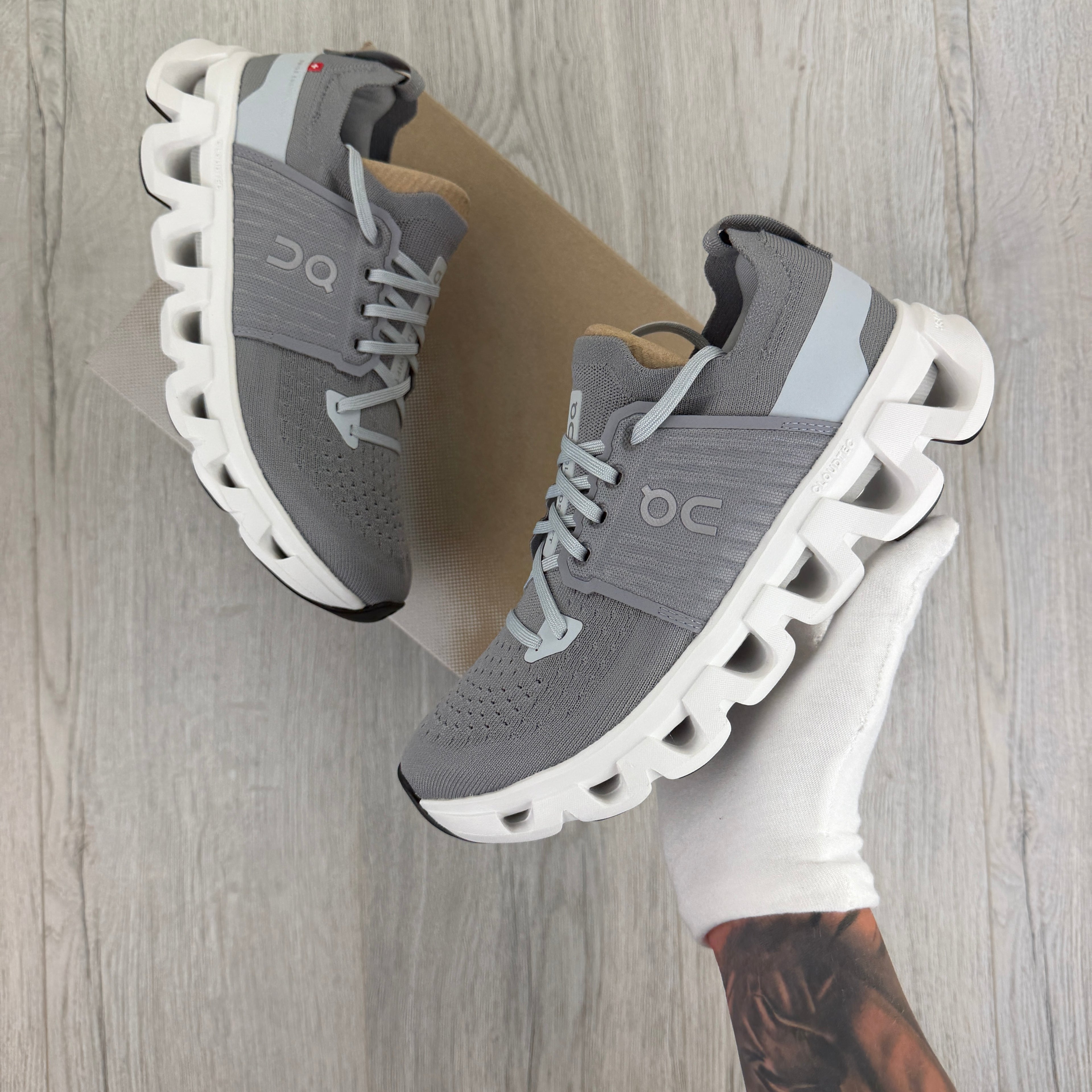 On Running Cloudswift 4 Grey Trainers